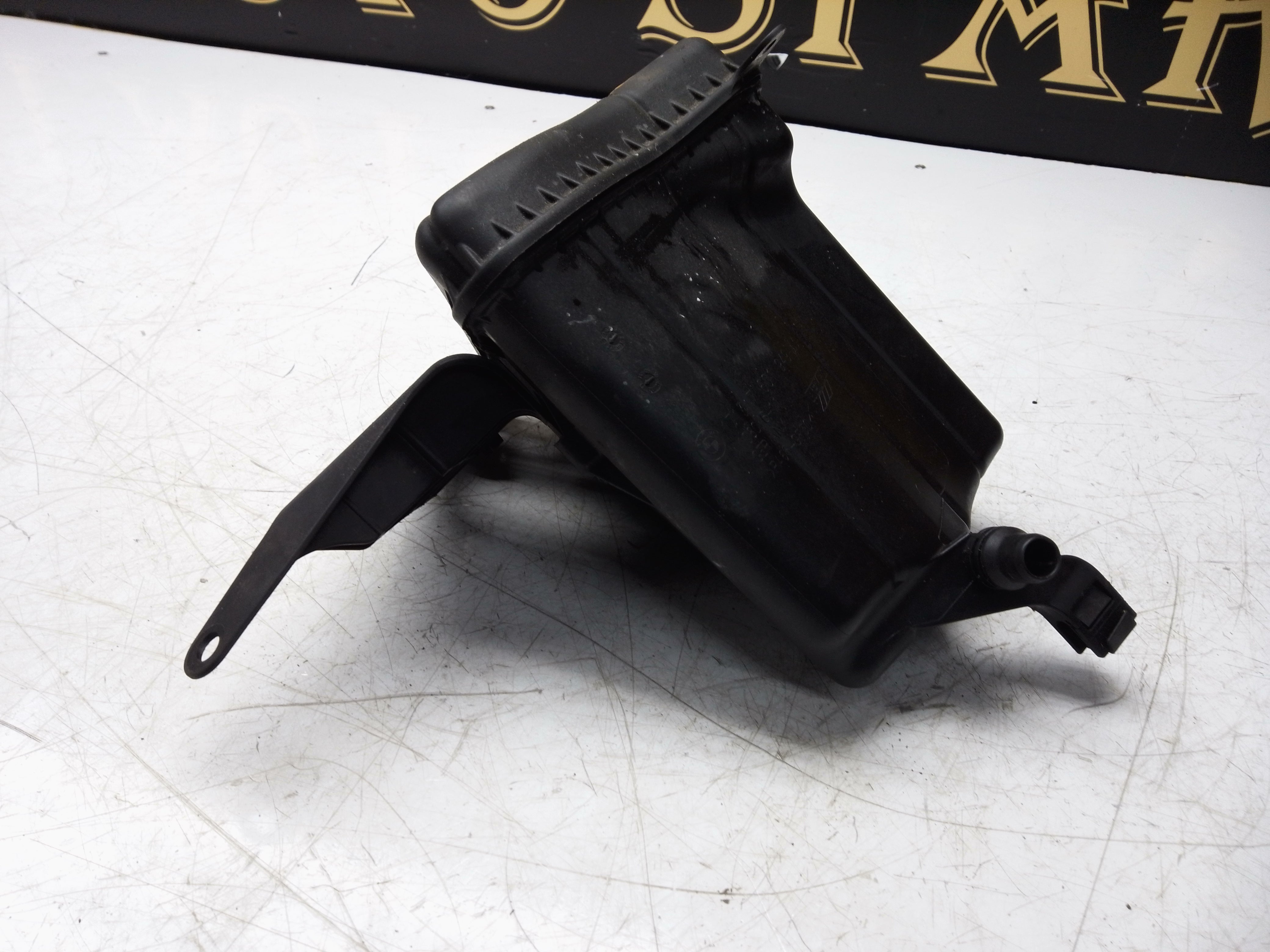 BMW F01 F10 F11 F12 Coolant Tank Bottle Radiator Expansion (7601949)