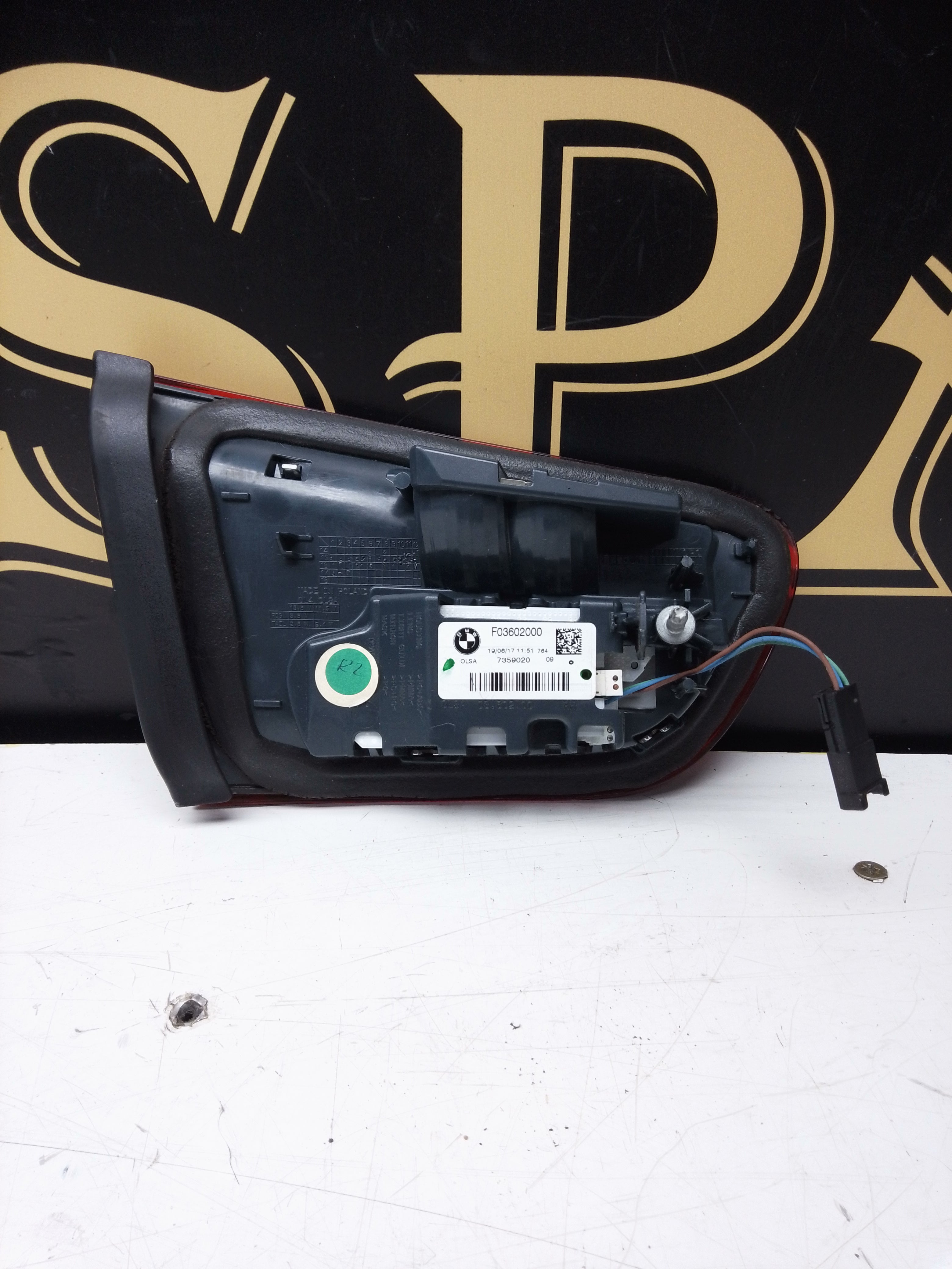 BMW 1 Series F20 F21 LCI Right Inner Tail Light Driver Side (7359020-09) 2015–2019