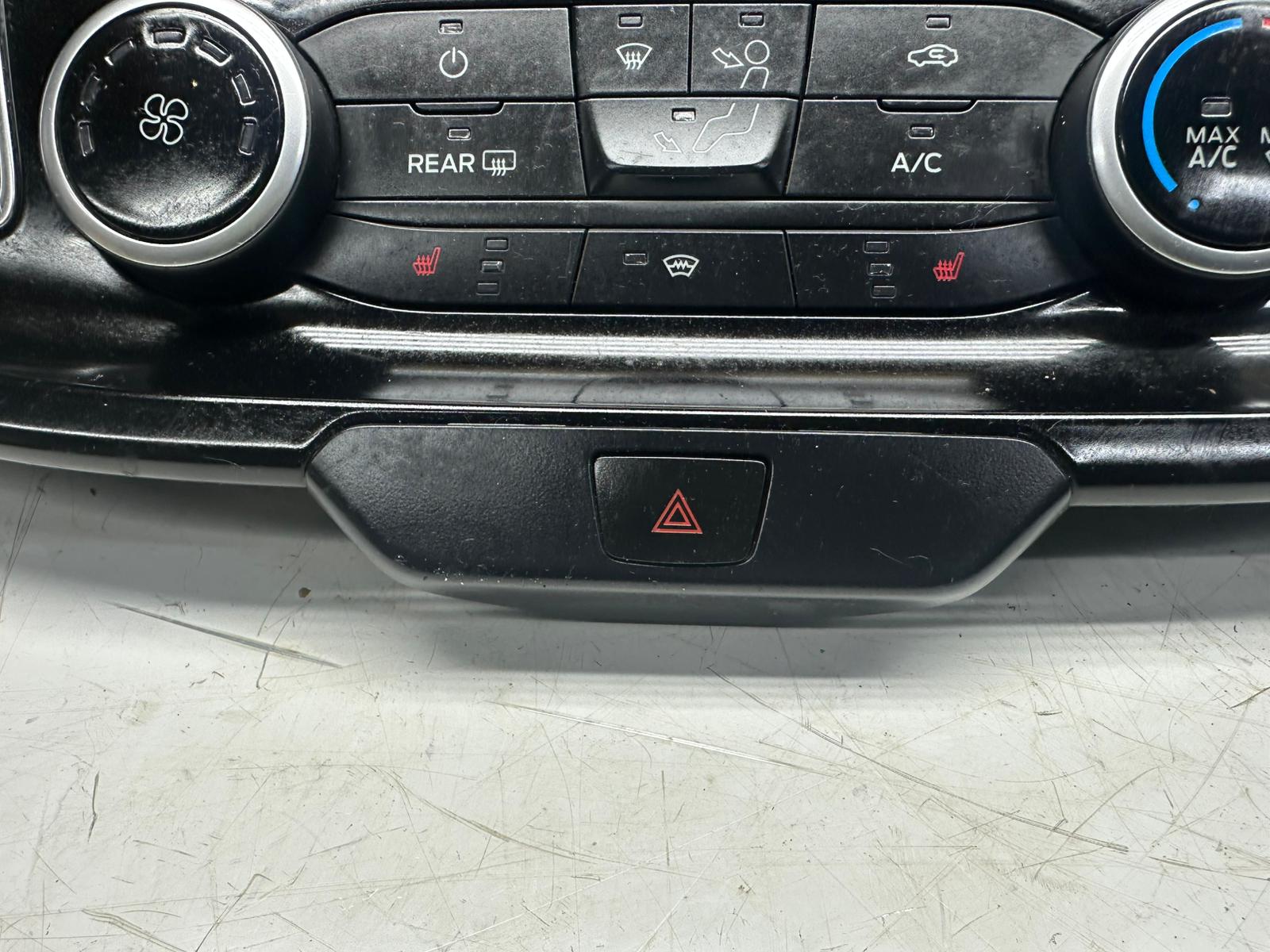 Ford Transit 350 Heater Control Panel (JK21-18835-BDW)