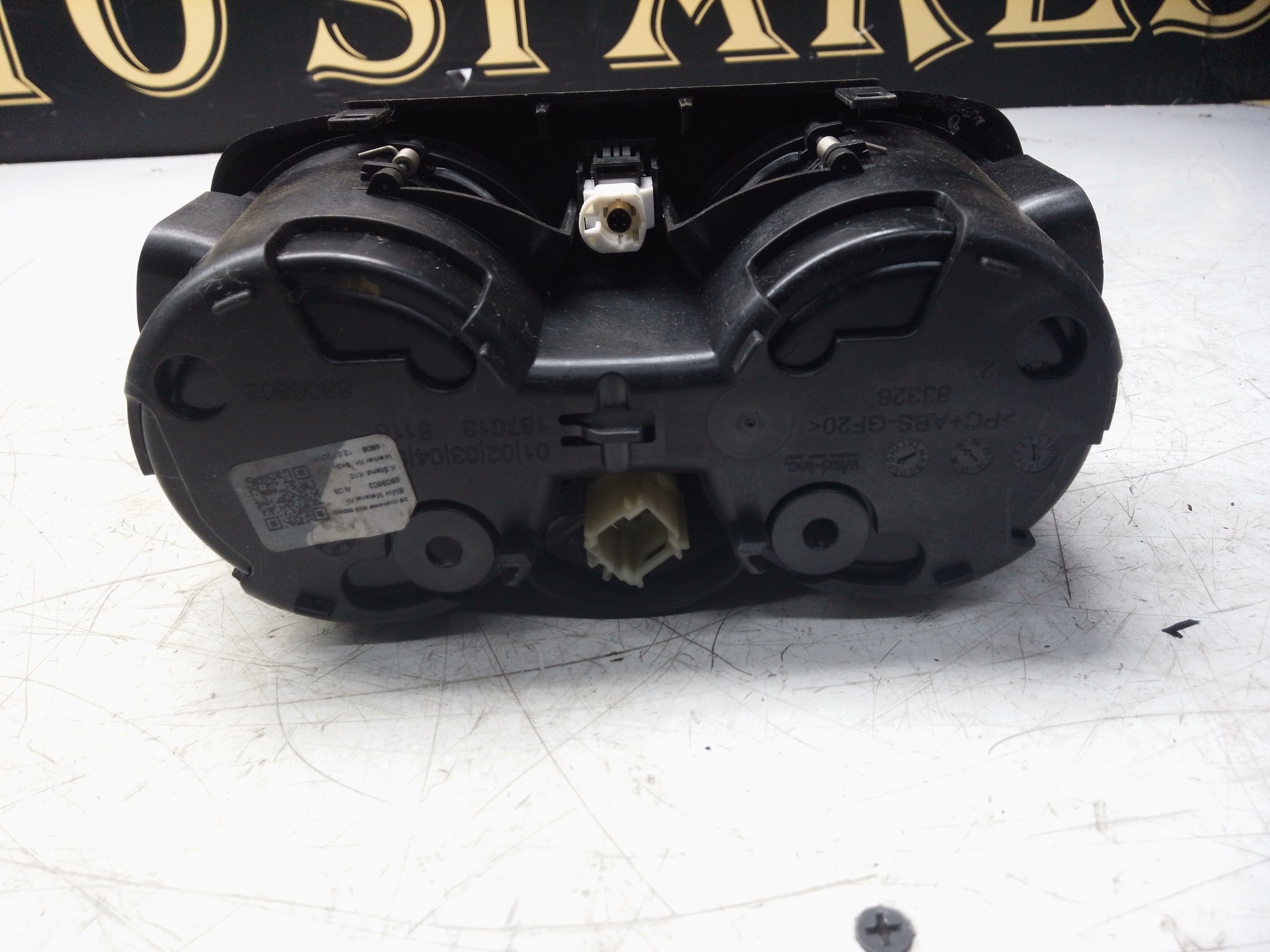 BMW 3 Series G20 G21 Centre Console Cup Holder (6806803)