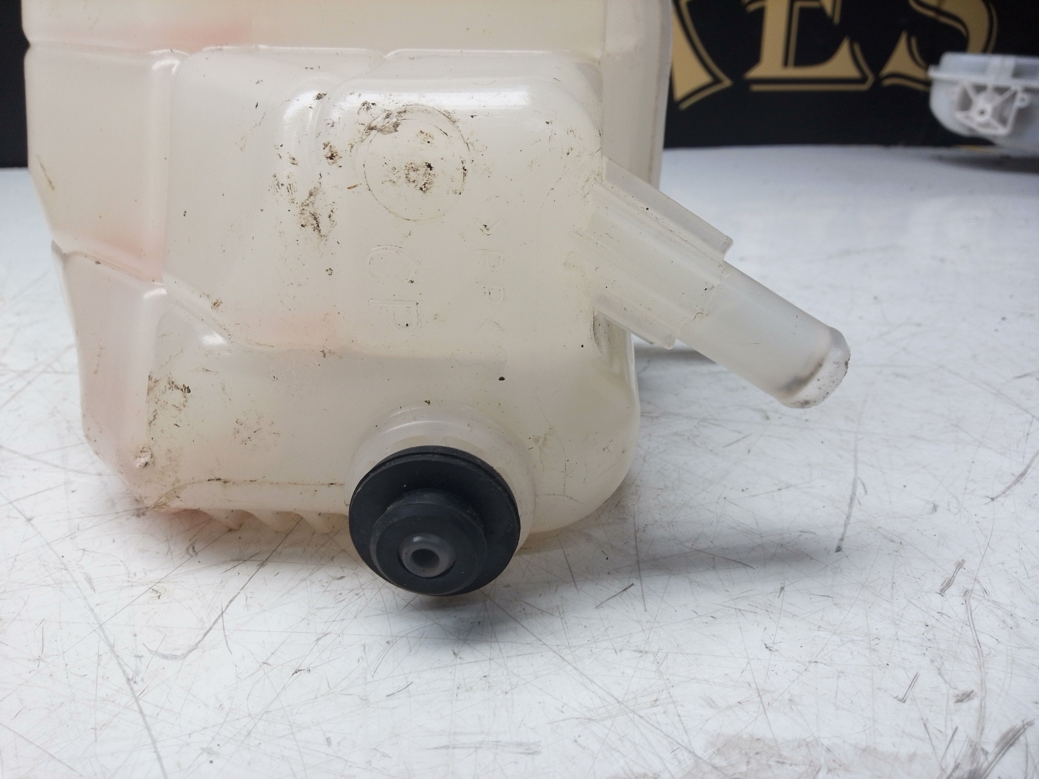 Toyota Corolla & C-HR 2018-2024 Hybrid 1.8 Expansion Tank/Bottle (164A2-0T030)