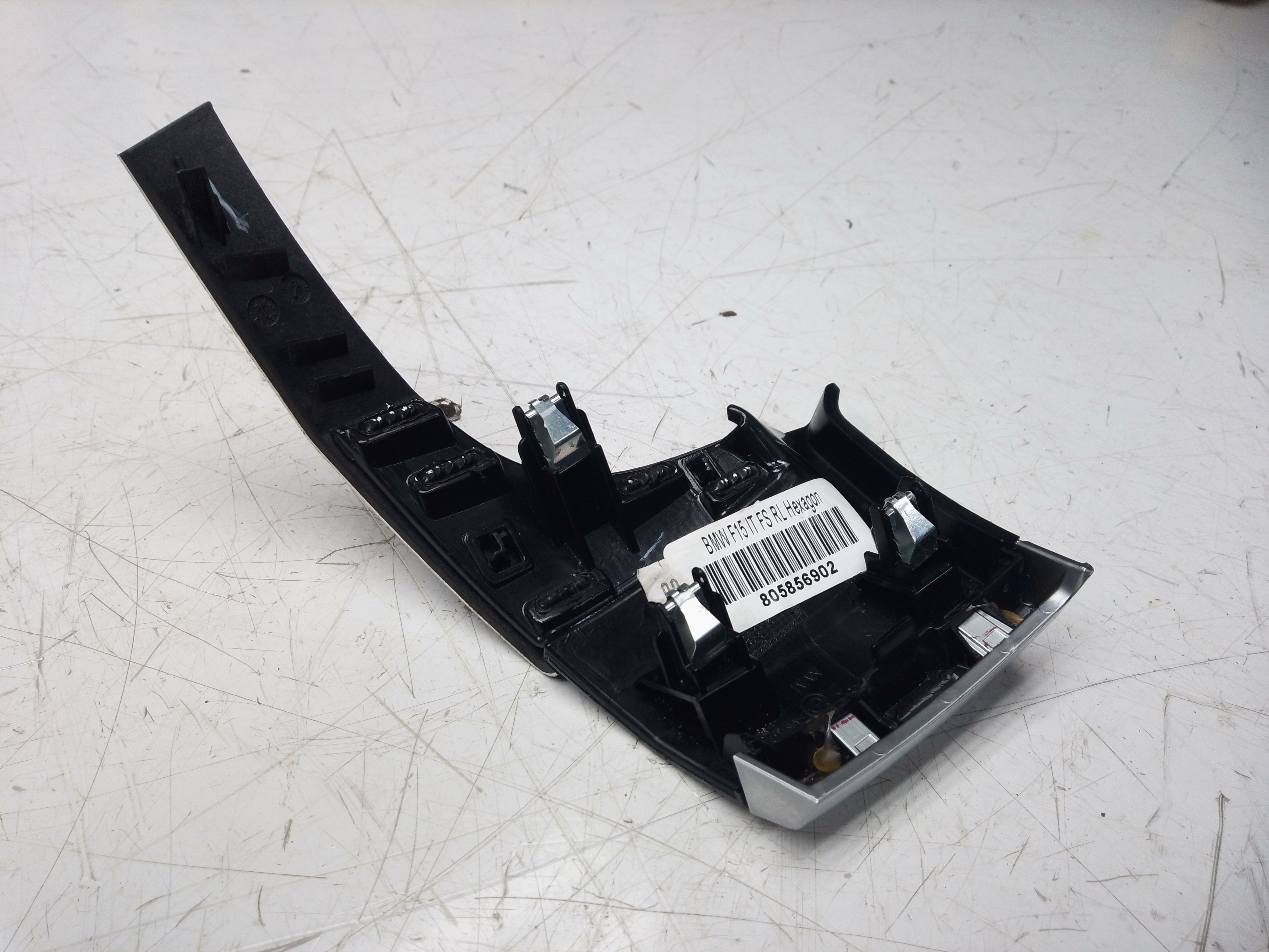 BMW X5 F15 2015 RHD Right Side Panel Trim Cover (805856902)