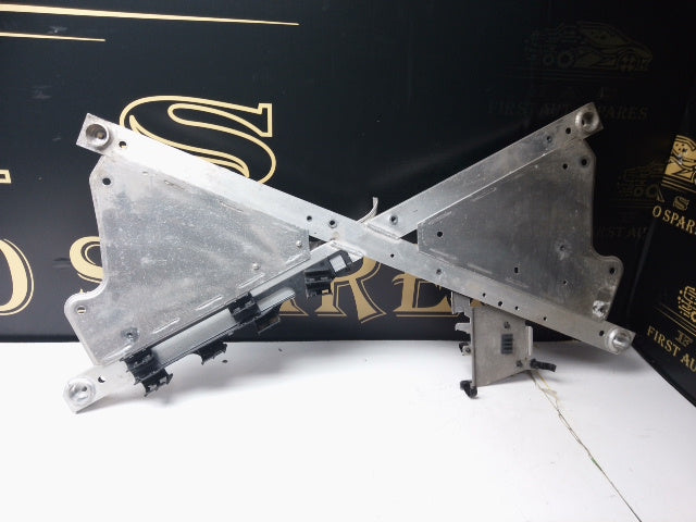 BMW i3 I01 Vertical Strut (6879520) (6818825)