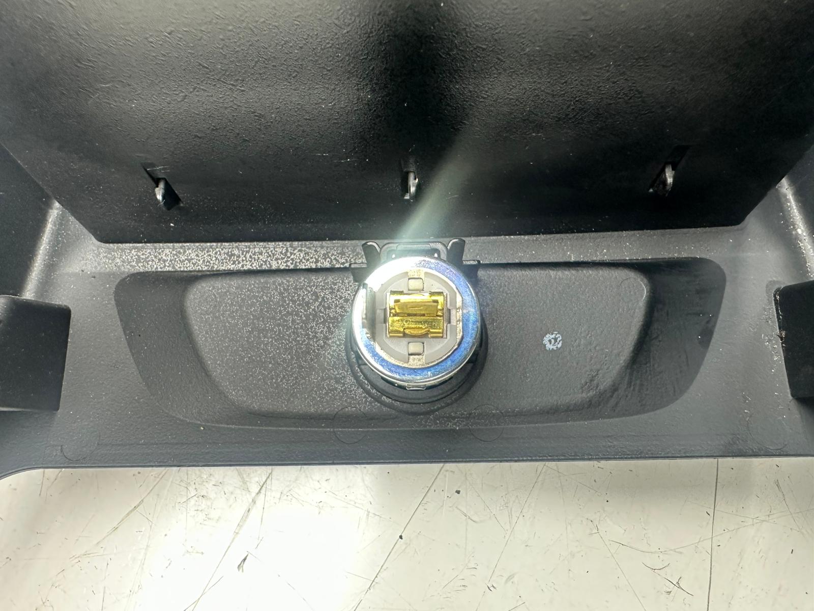 BMW 530e 2018 Centre Console Rear Air Vent Unit (51169330681)