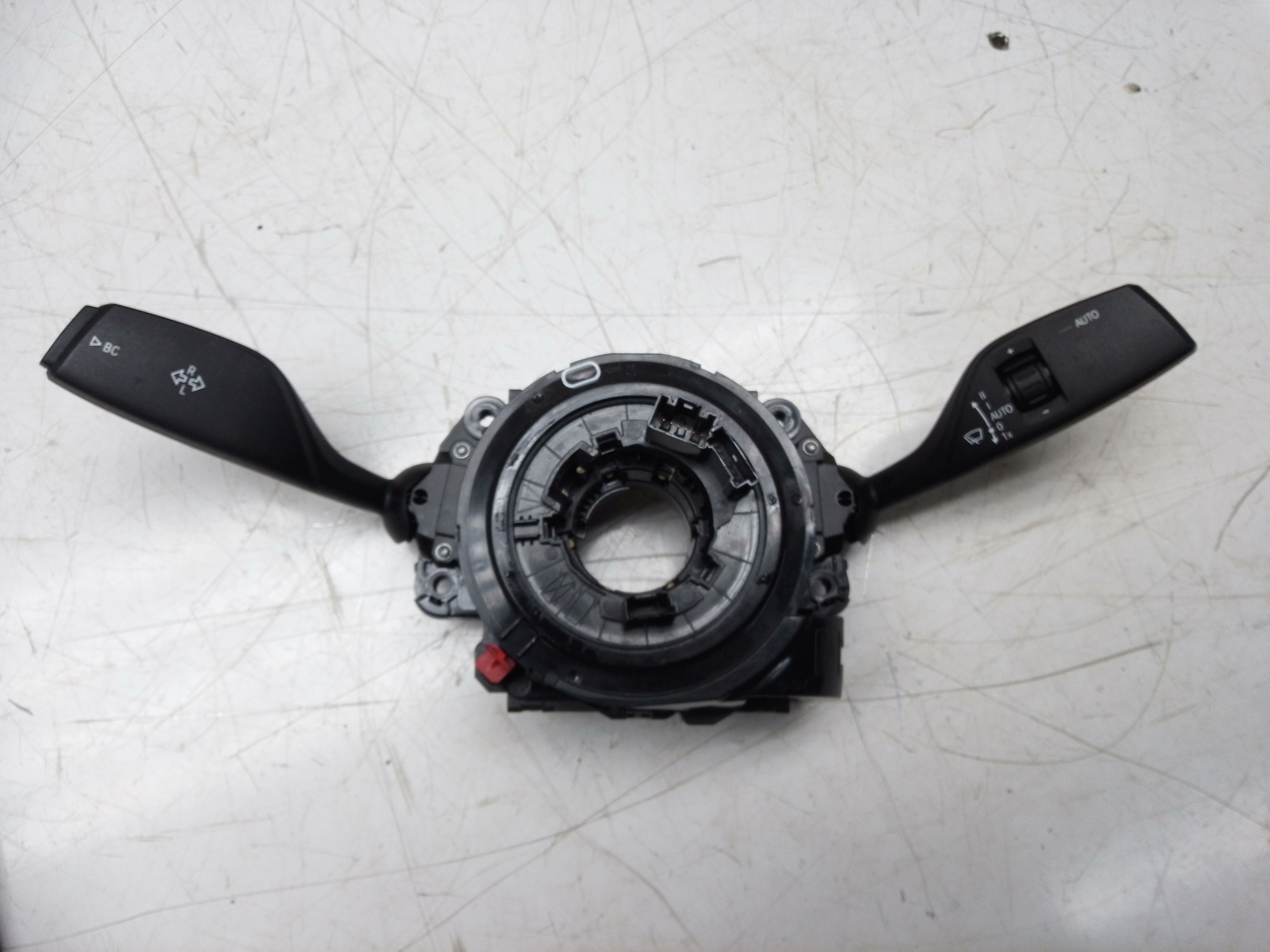 BMW G20 G31 Wiper Indicator Stalk with Squib (61319436)