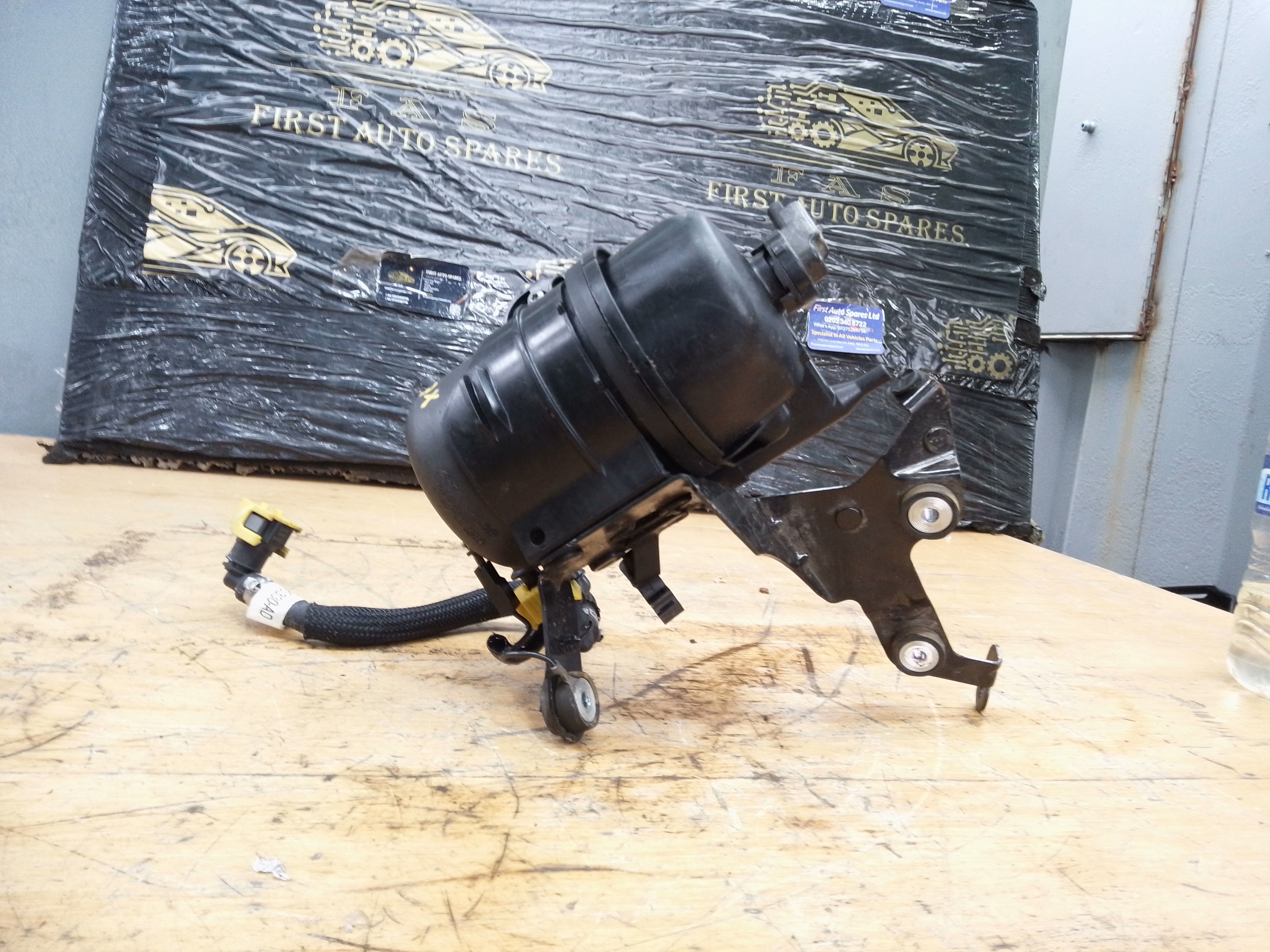 Jaguar XE 2015–2021 Diesel 204DT Fuel Filter Housing (GX73-9D202-AE)