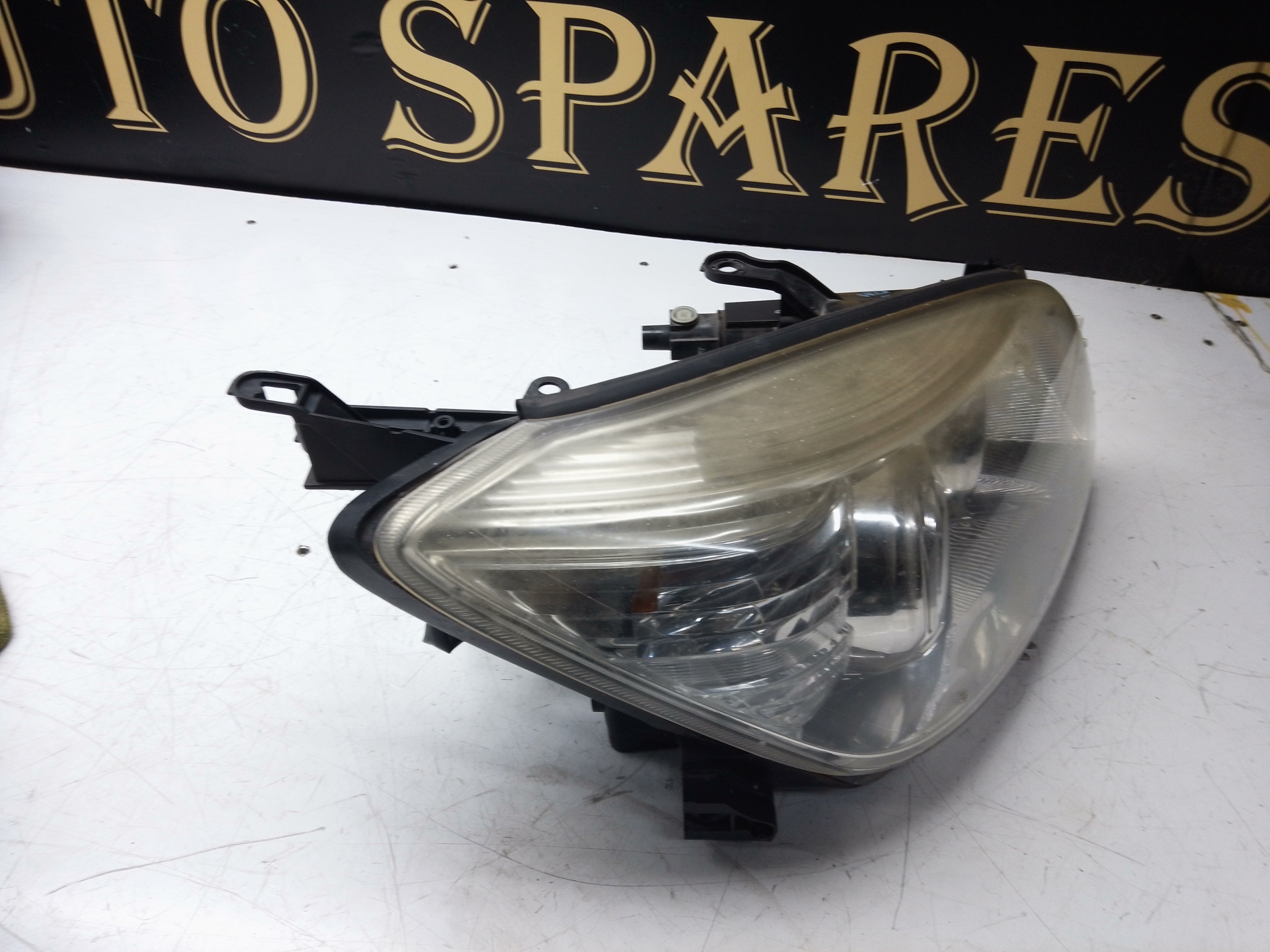 Toyota RAV4 2008 Right/Driver Side Headlight