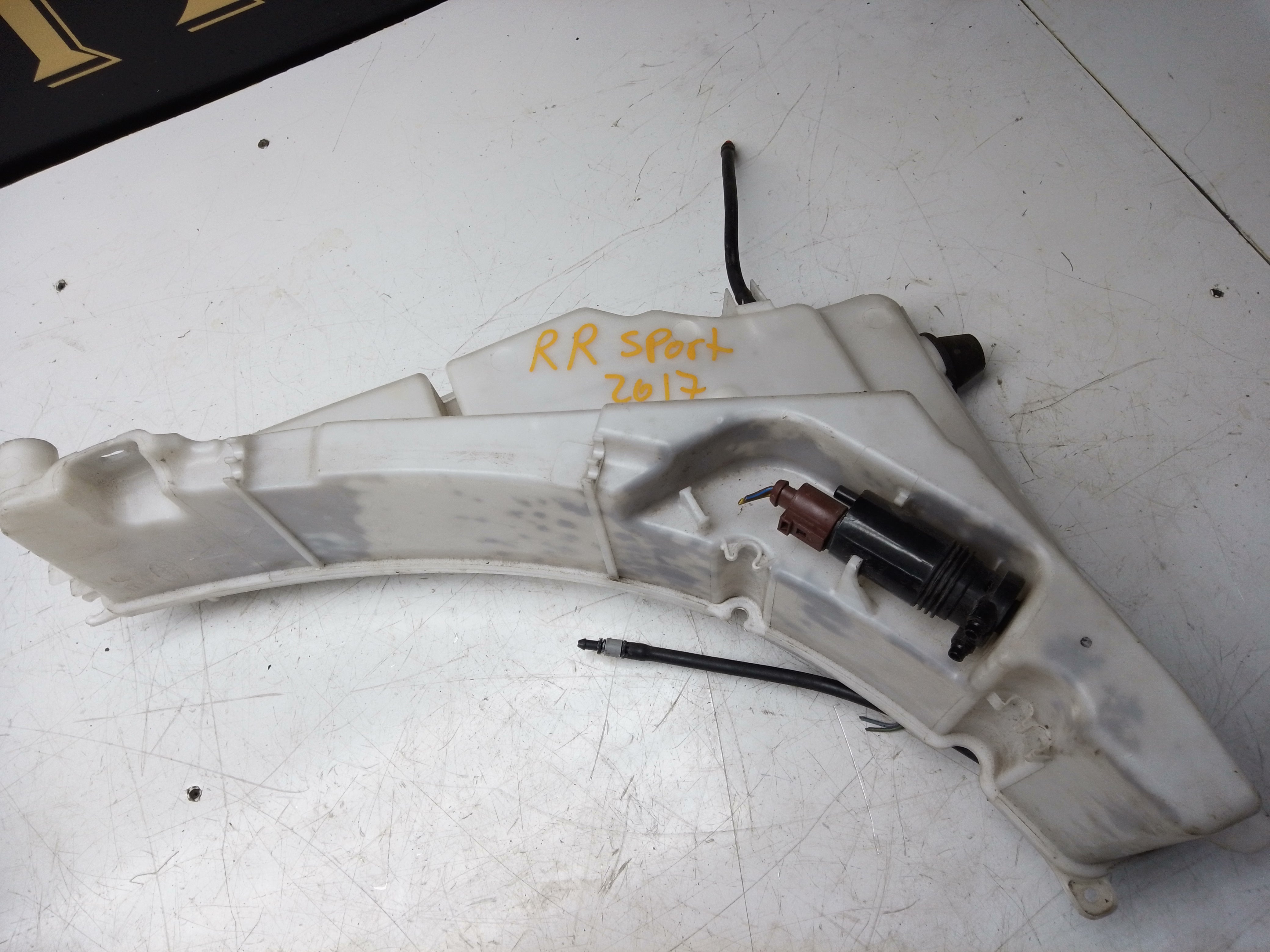 Range Rover Sport 2015 Windscreen Washer Bottle (GPLA17B613AC)