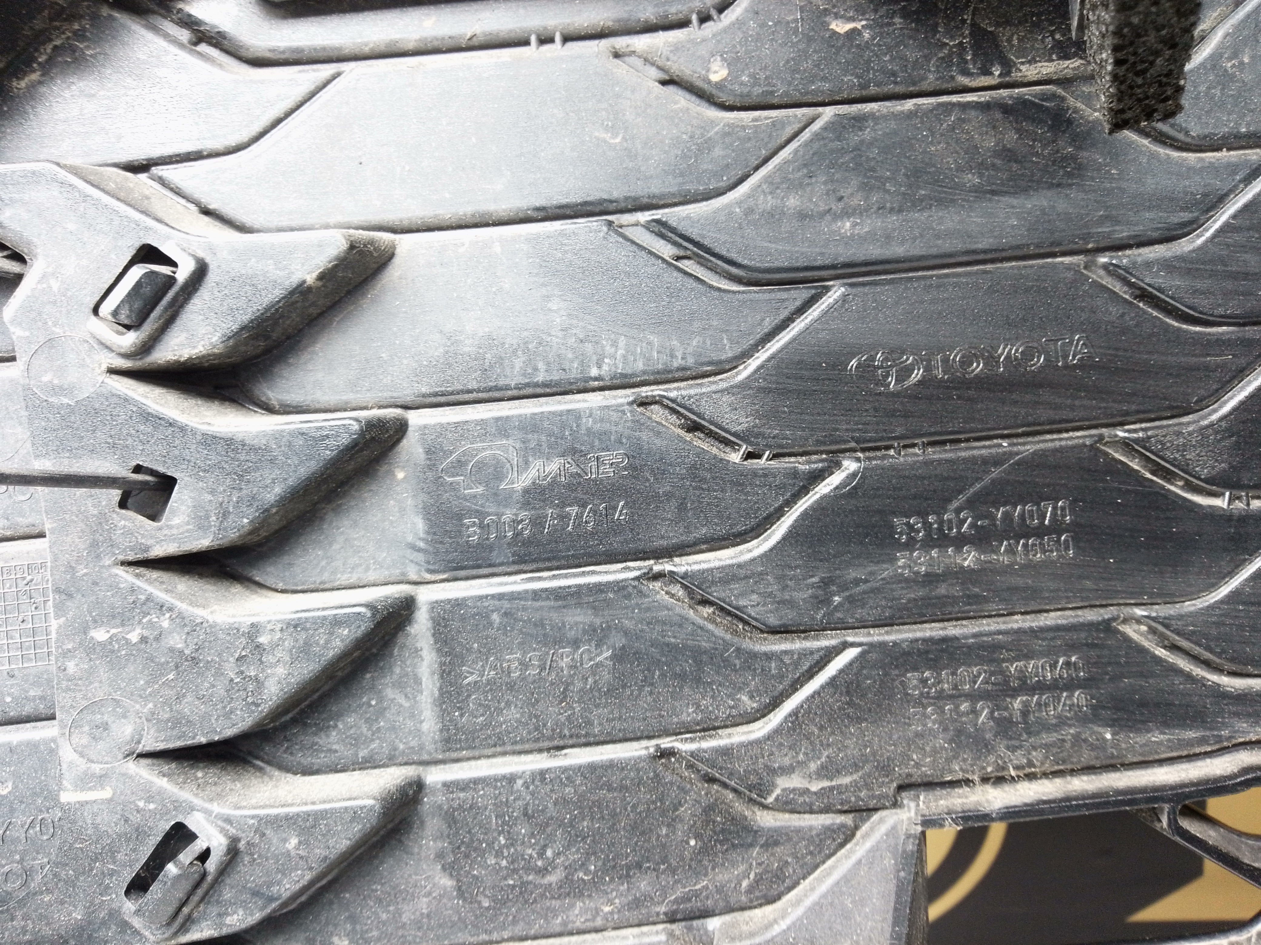 Toyota Corolla 2021–Onwards Front Lower Grille (53102-YY070) (52114-YY010)