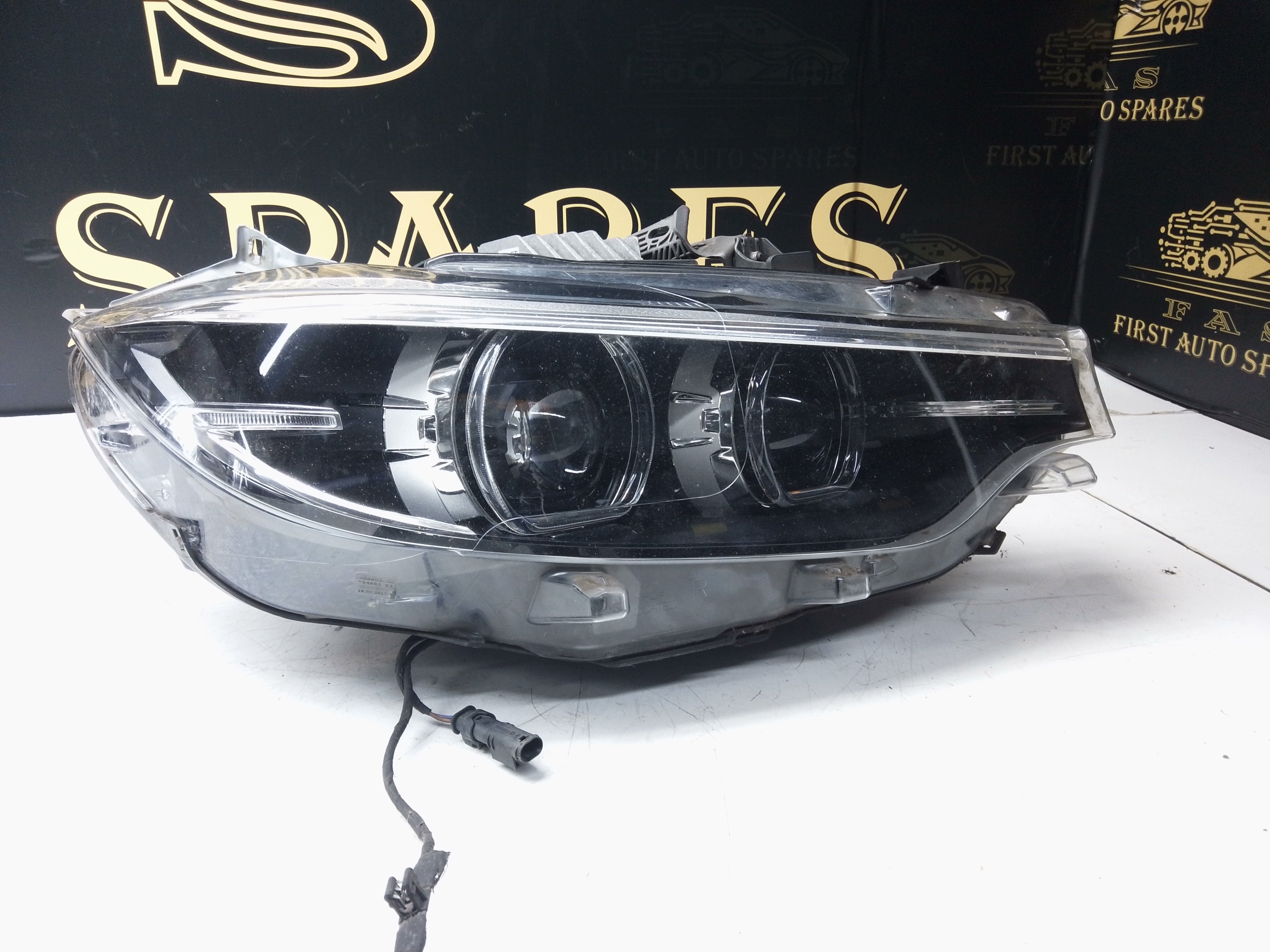 BMW 4 Series F32 Right Headlight LCI LED (90146255)
