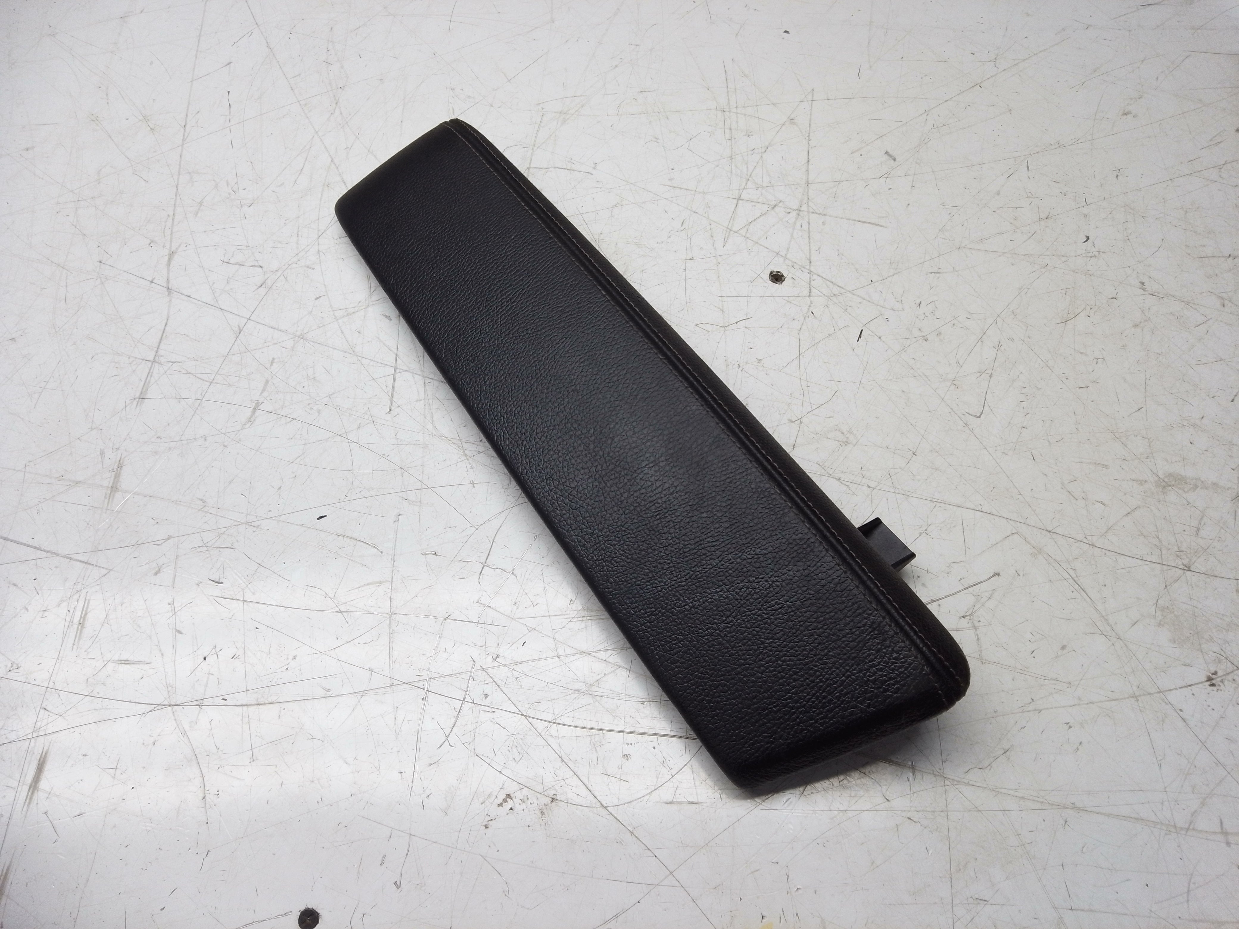 BMW 5 Series G30 G31 Both Center Console Leather Armrest (9918019371)