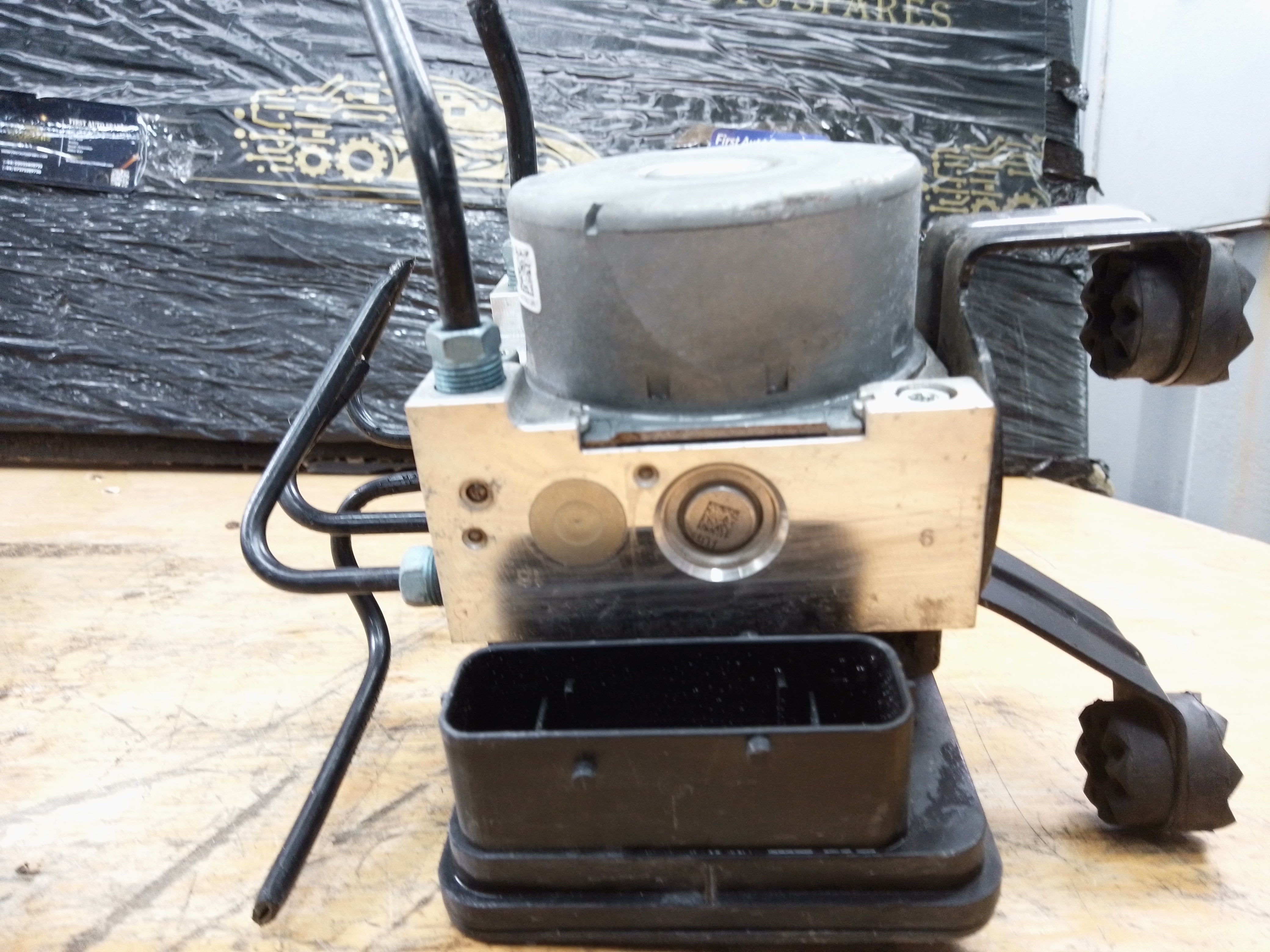 BMW 1 2 3 4 Series F30 F31 ABS Pump Control Module (6881173)