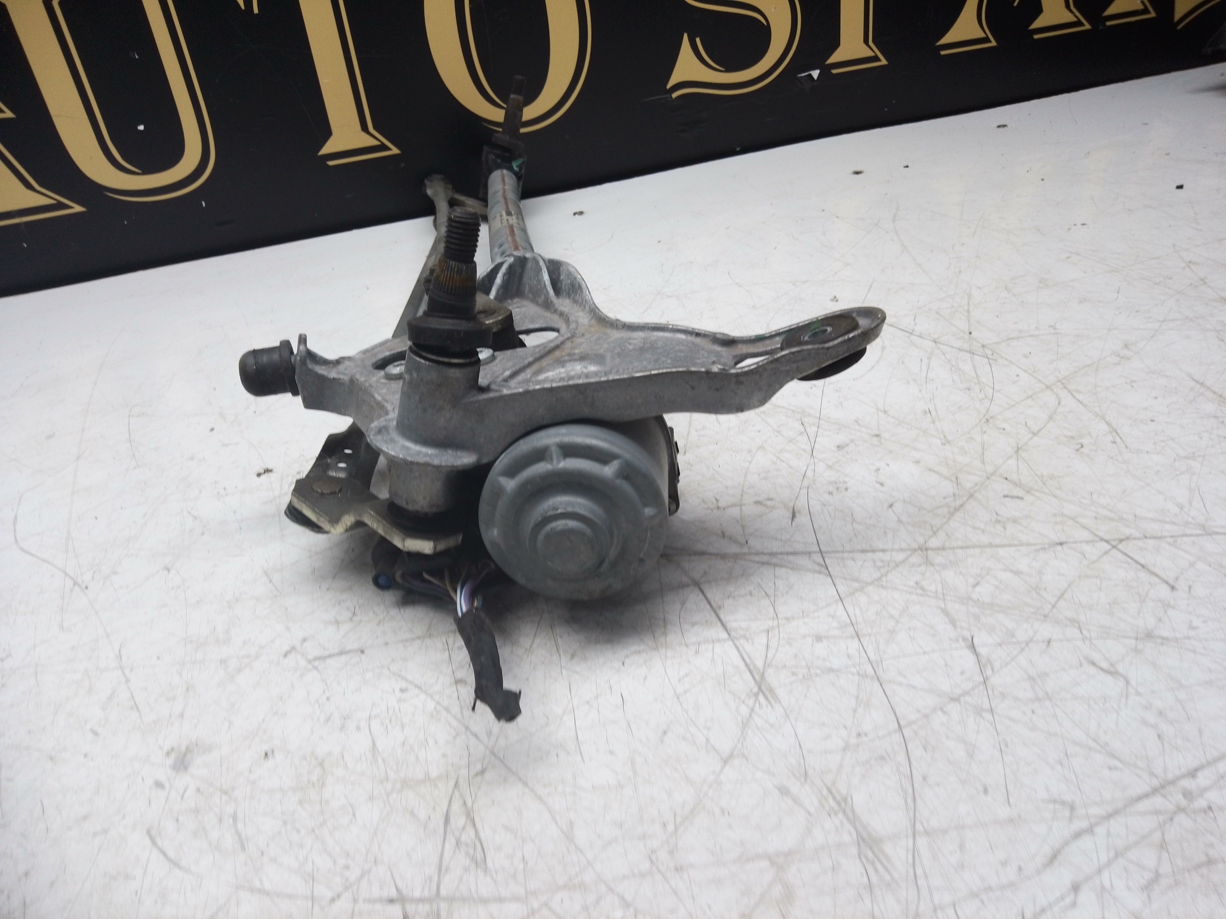 Ford Focus MK4 2018–2024 Front Wiper Motor with Linkage (JX7B-17504-BB)