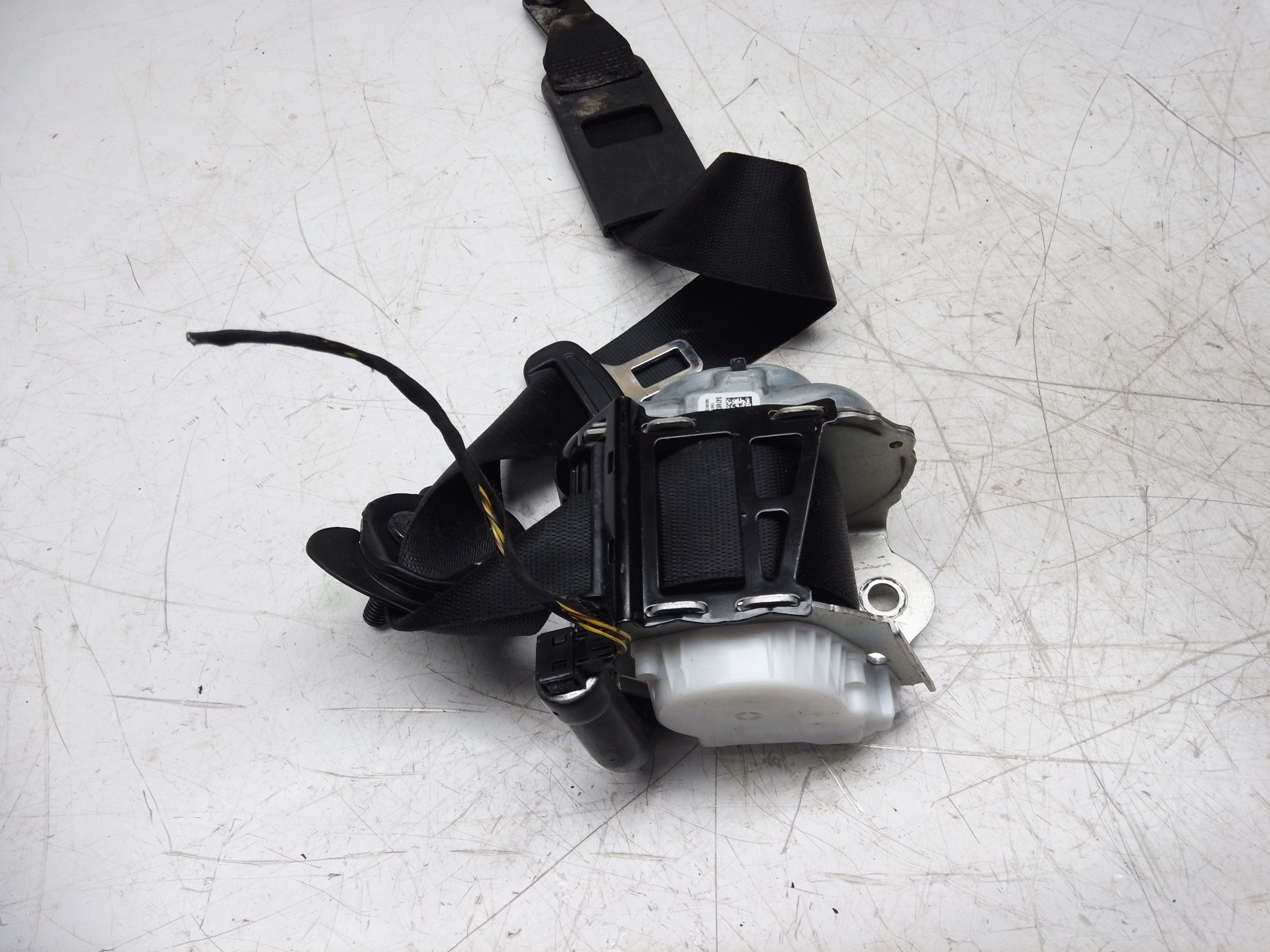 BMW X3 X4 G01 G02 F97 F98 Rear Left Side Upper Seat Belt (34133470)