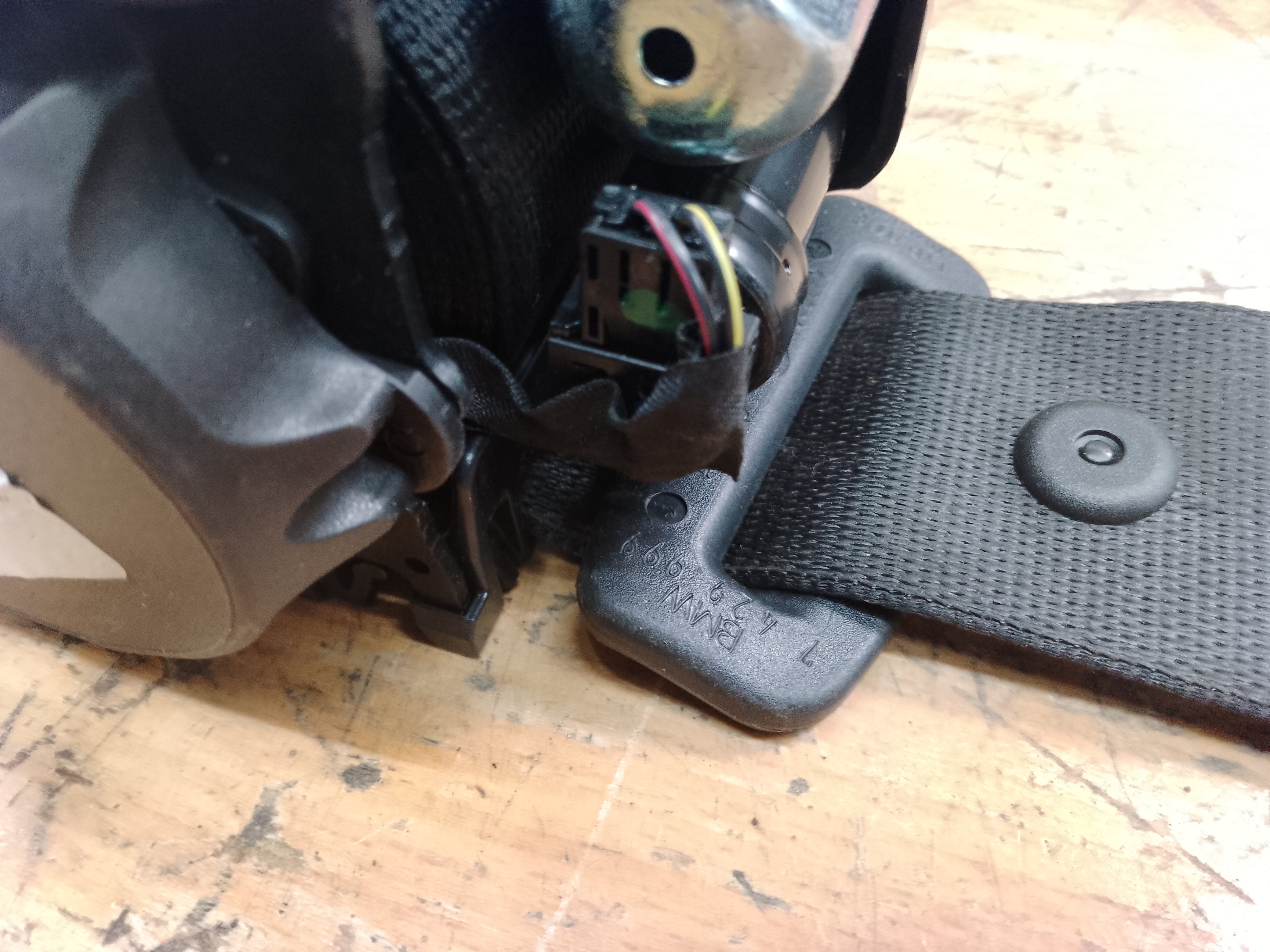 BMW 5 Series G30 2019 Drivers or Passenger Side Rear Seat Belt (639708700C)