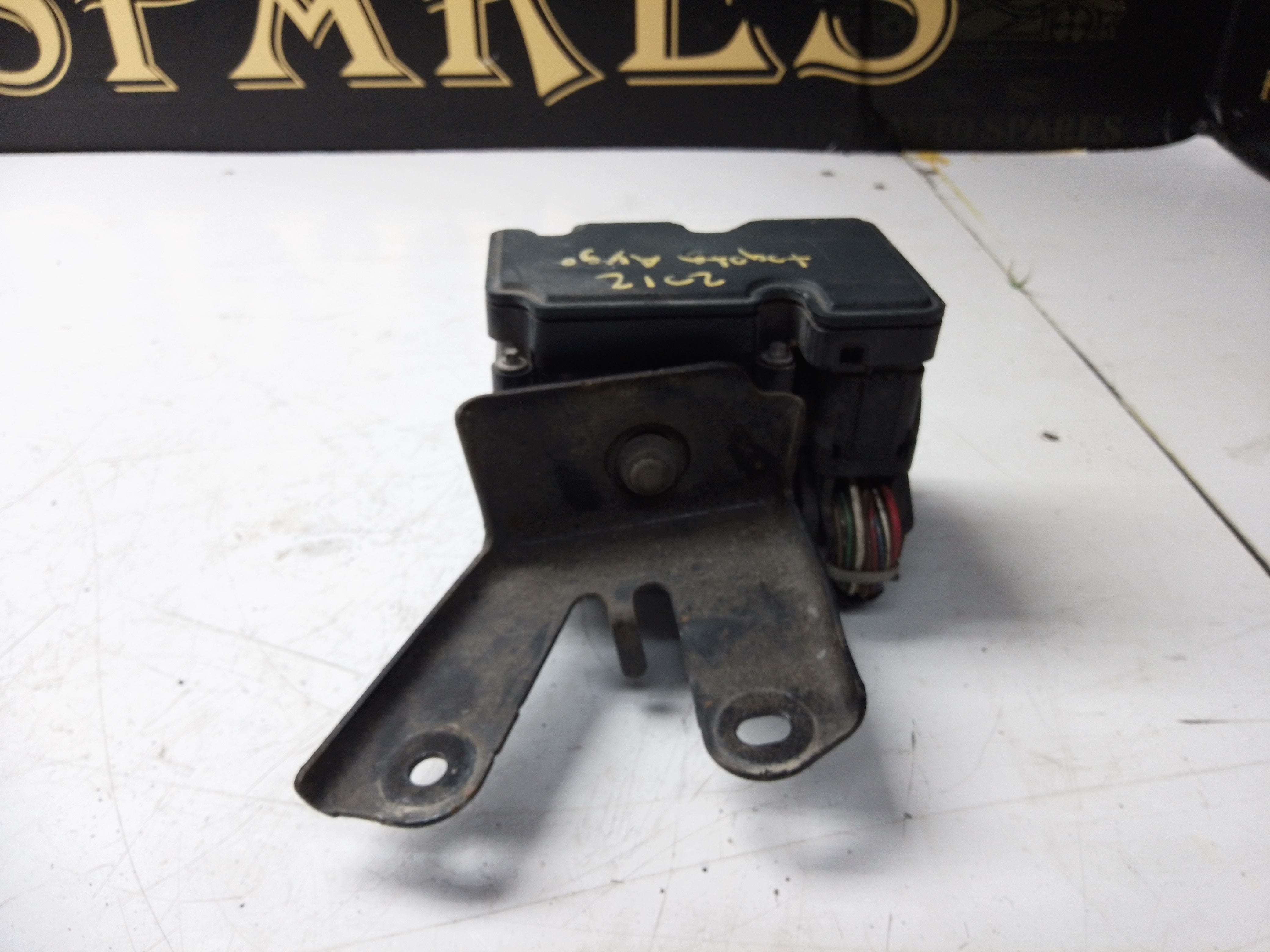 Toyota Aygo 2012 ABS Pump (2265106496)