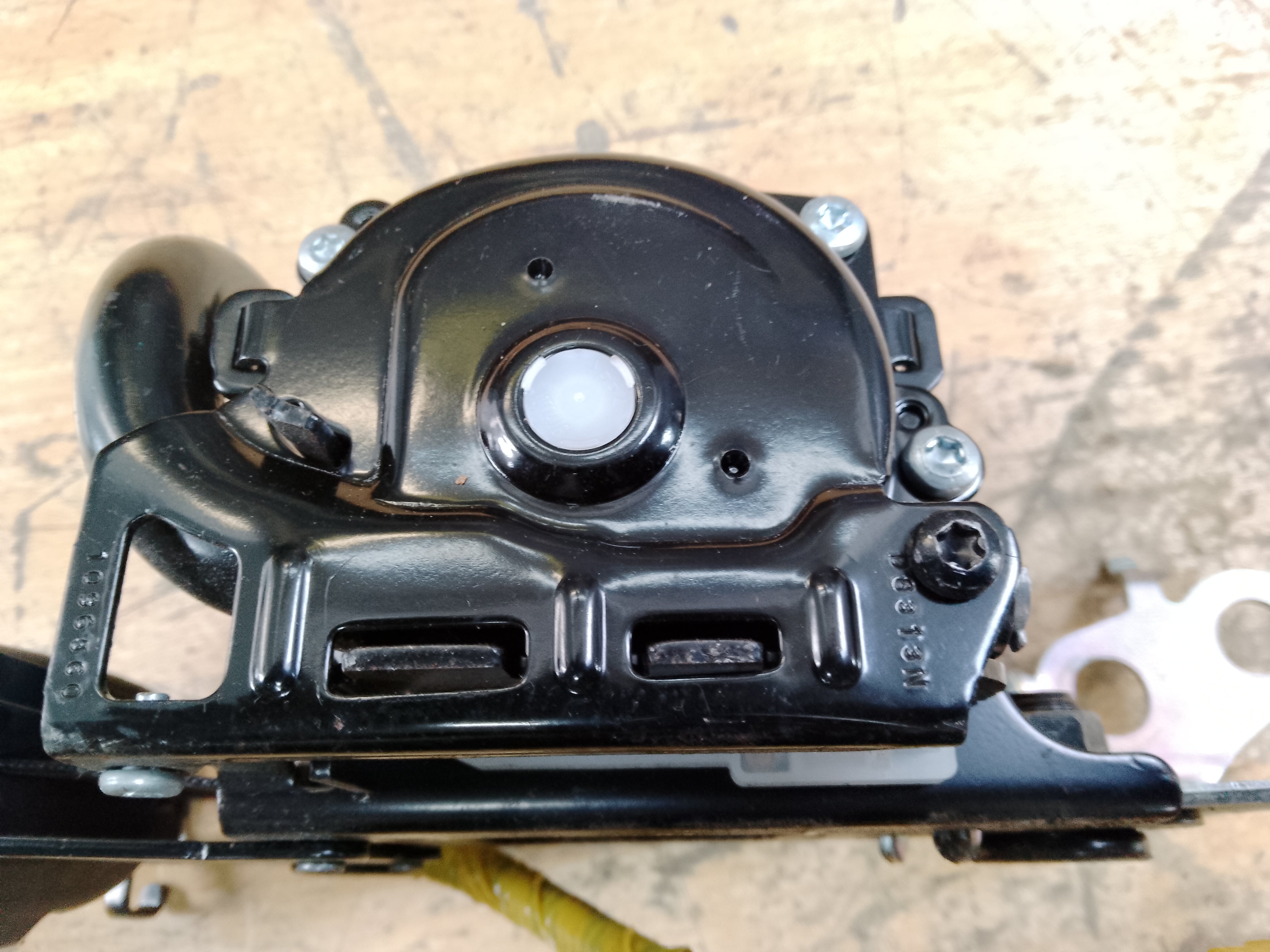 Mazda CX-5 2014 Front Seat Belt – Left Passenger Side (0589-P1-000146)