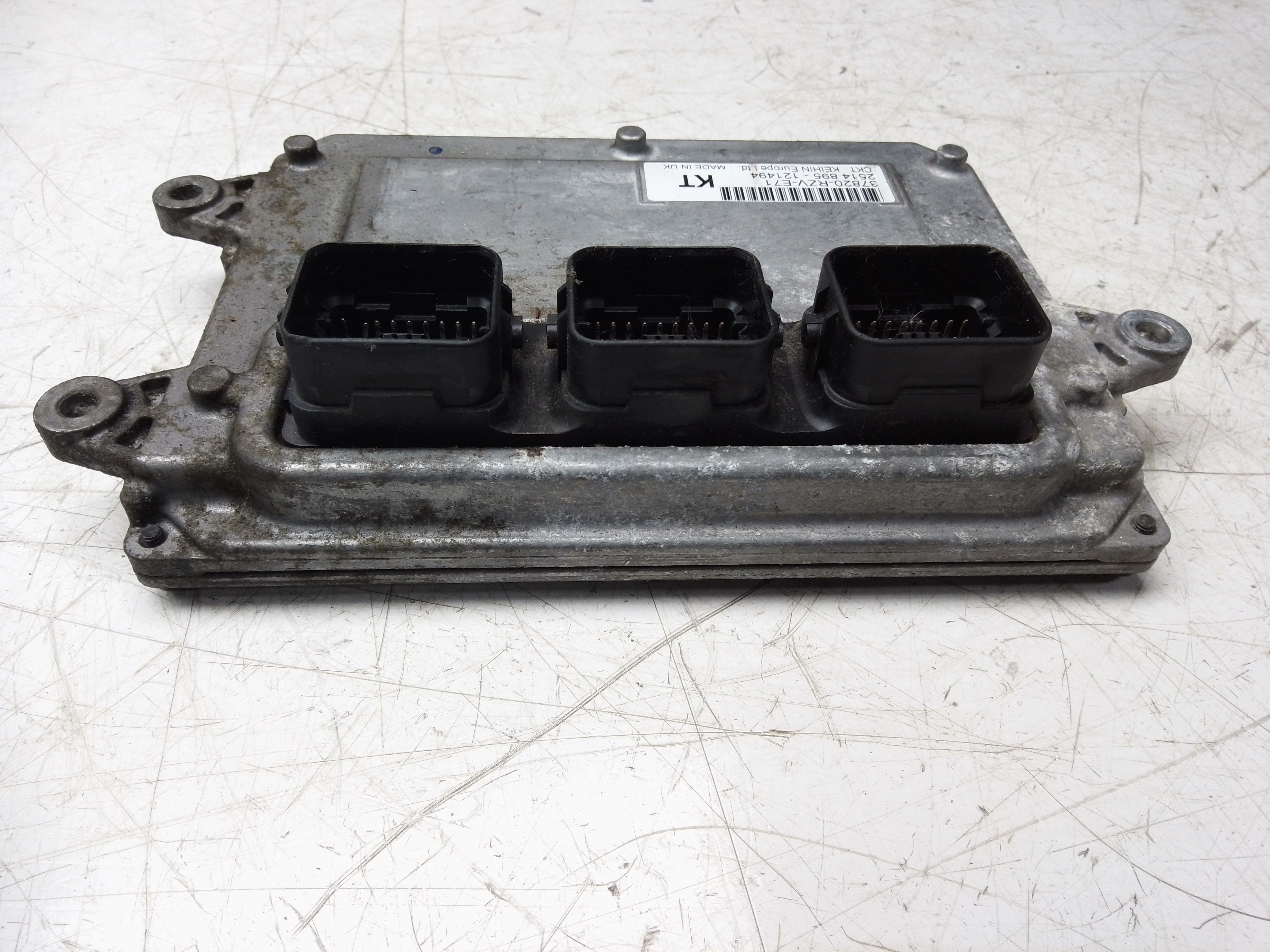 Honda CR-V 2010 Engine Control Unit (37820-RZV-E71)