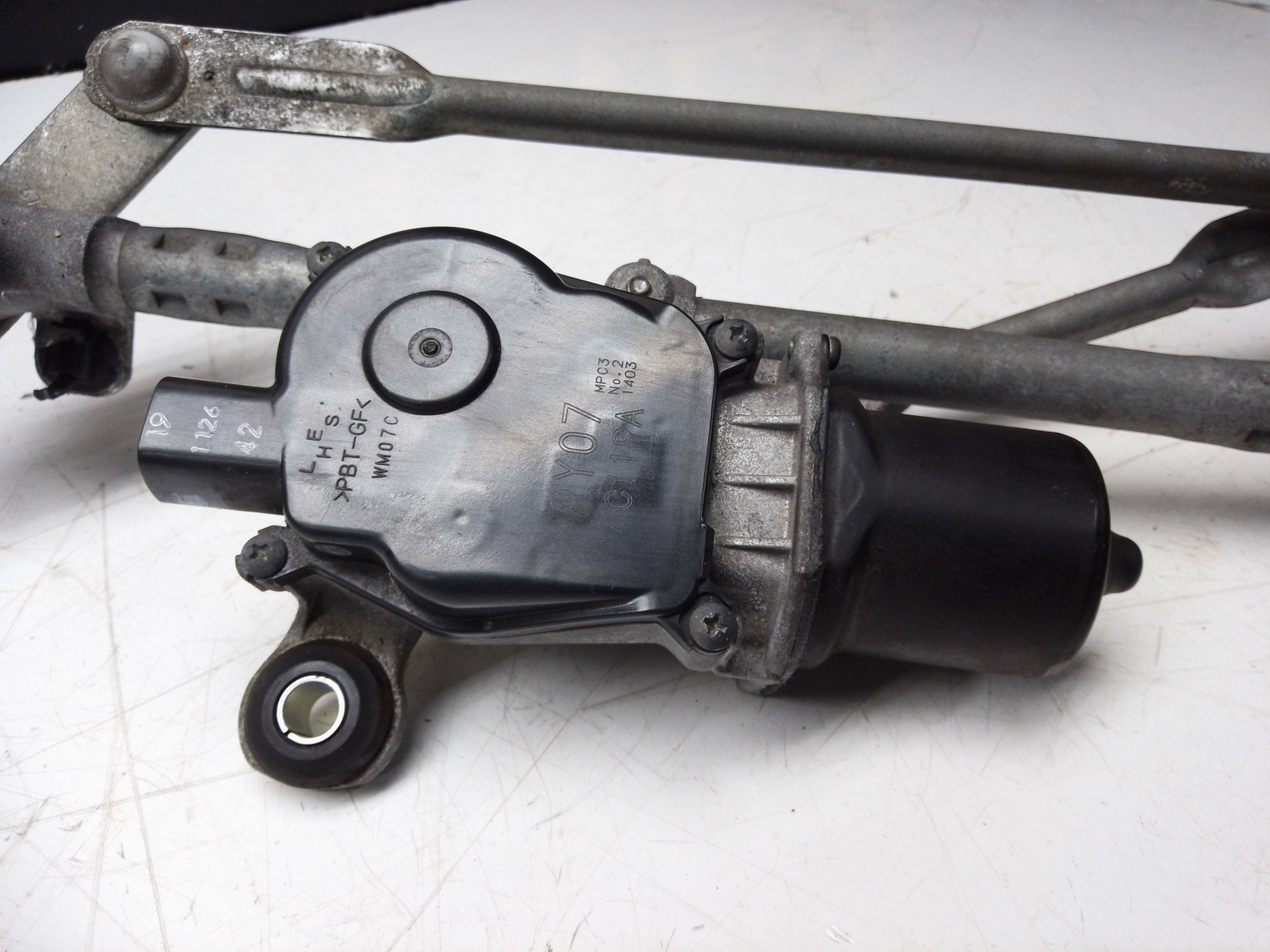 Nissan Qashqai J11 2020 Front Wiper Motor & Linkage (9Y07 C119A)
