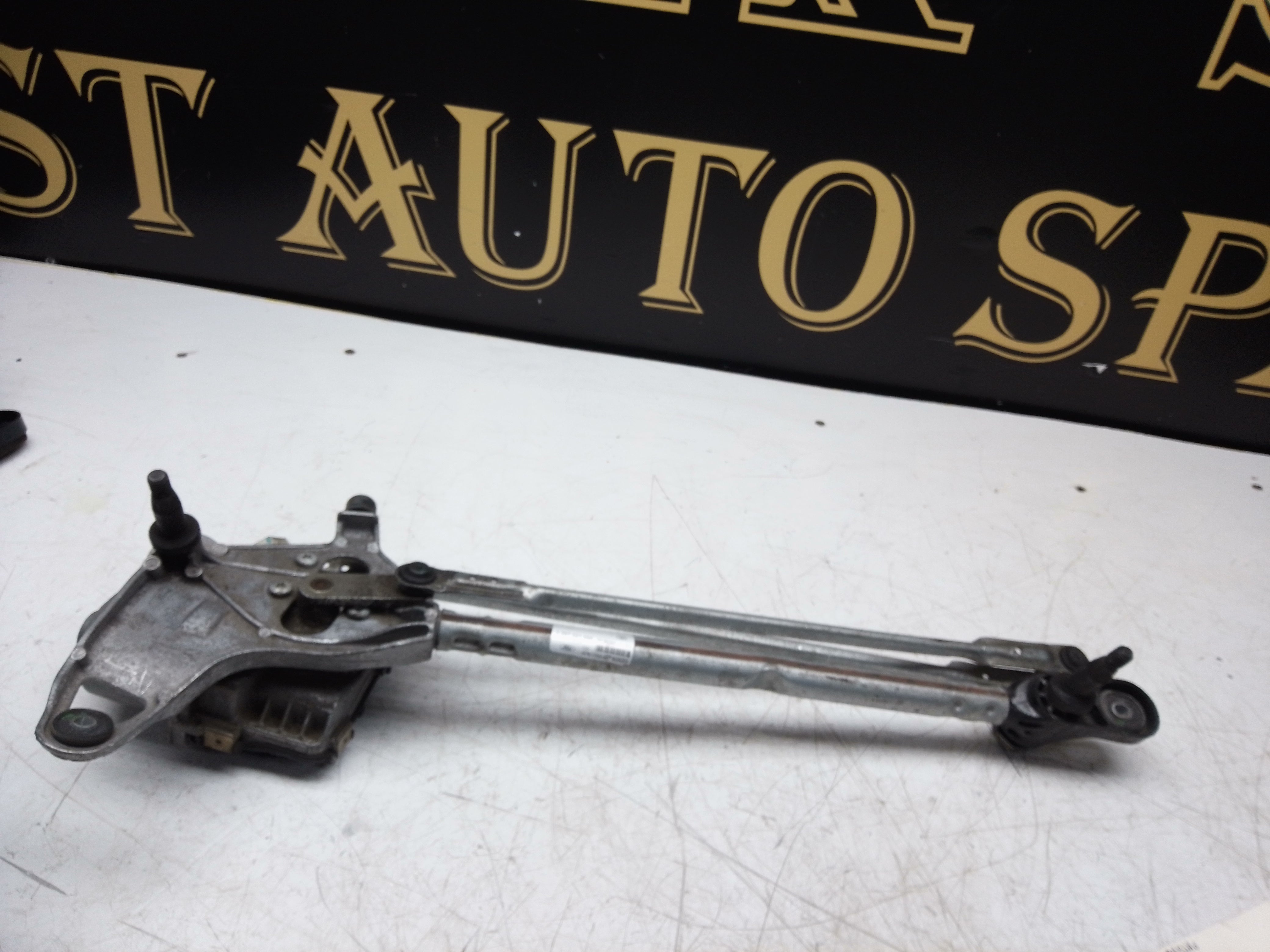 Ford Focus 2019 Front Wiper Motor & Linkage (JX7B-17504-BB)
