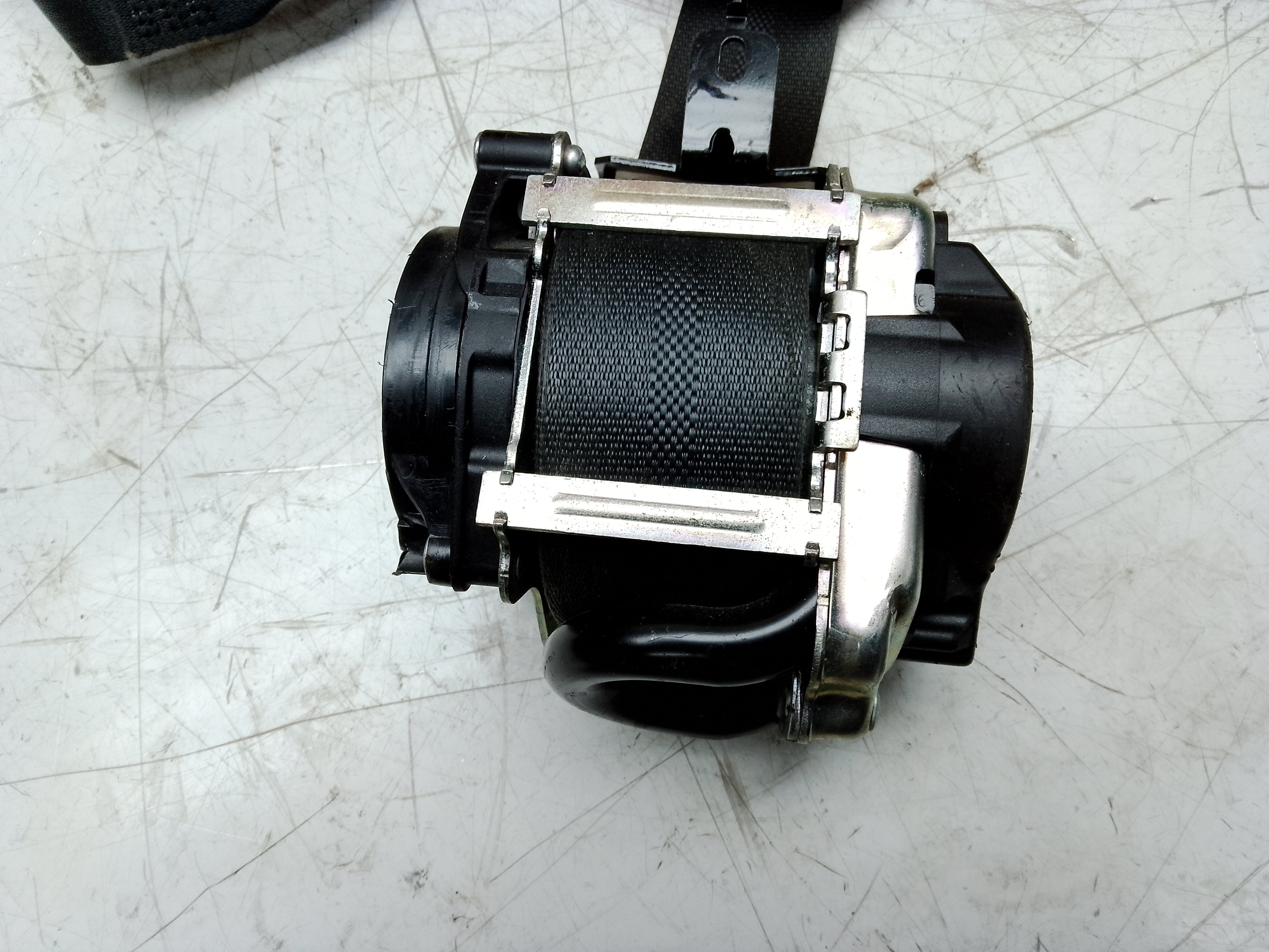 Jaguar F-Pace X761 2016–20 Front Right Driver Side Seatbelt with Pretensioner (G622736100C)