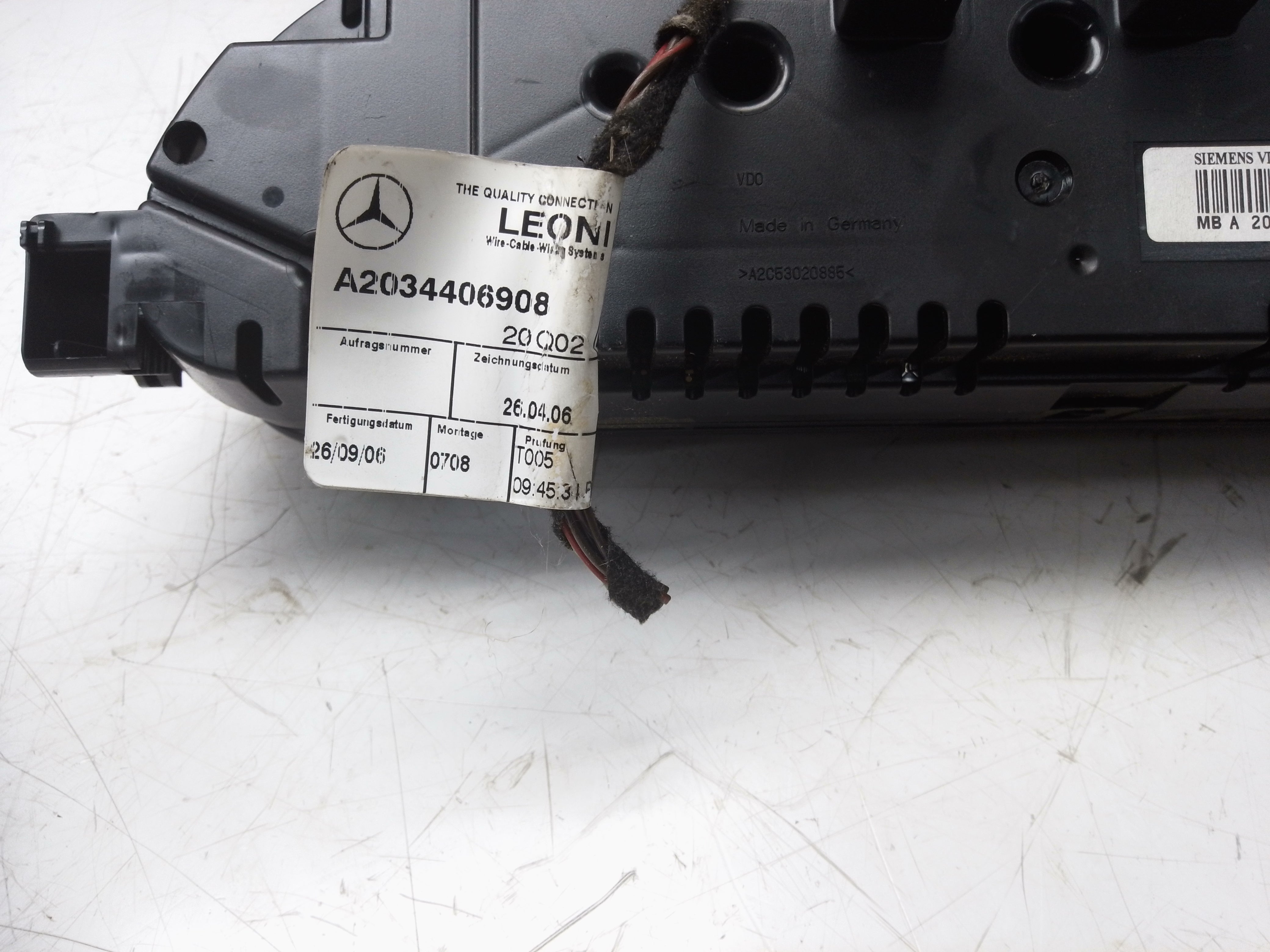 Mercedes-Benz C & Sprinter Speedometer Instrument Cluster (A2035405148)