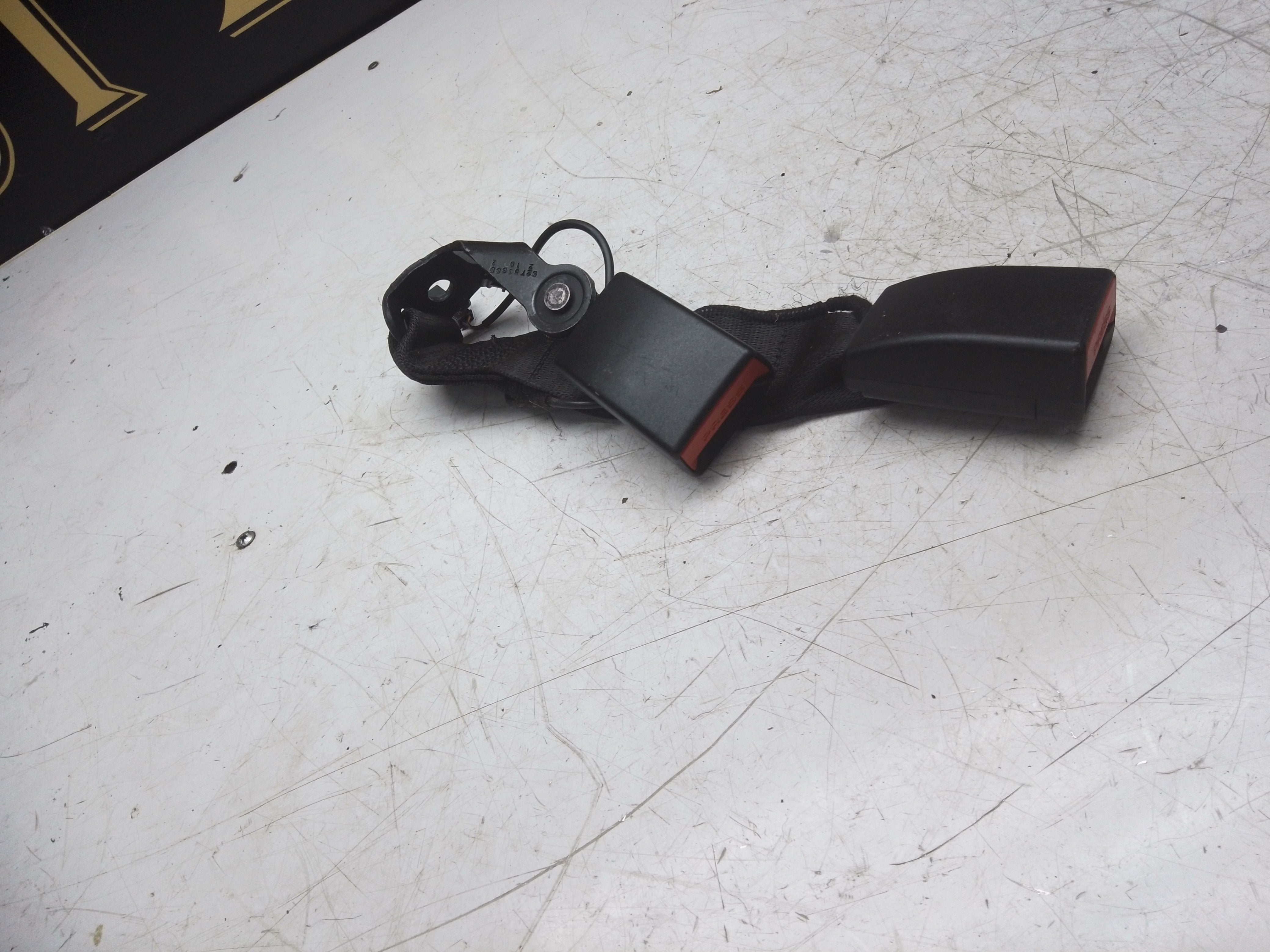 BMW 3 Series 2015 F30 F31 Rear Twin Double Seat Belt Buckle (7375448)