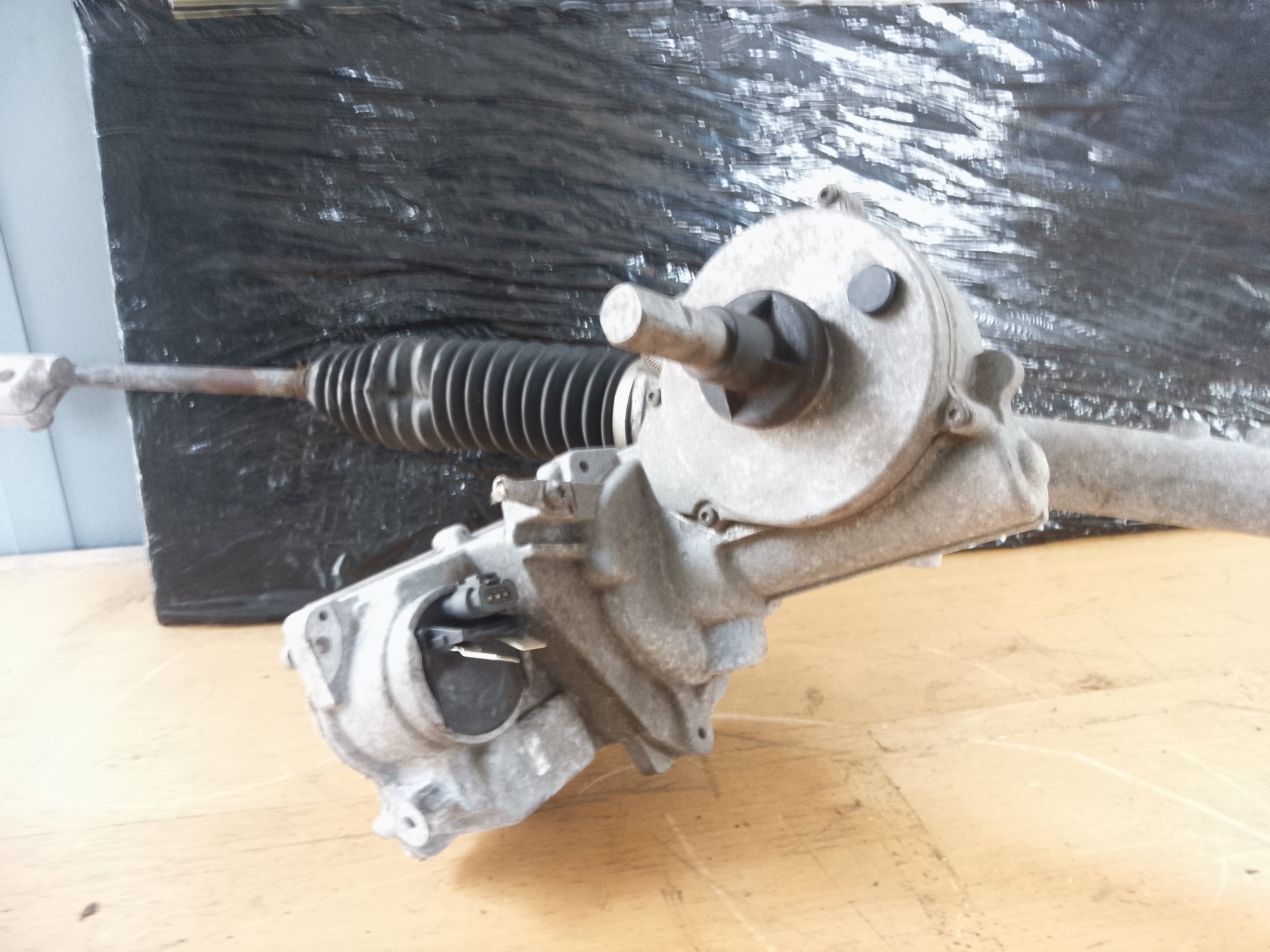 BMW i3 2016 Steering Rack (38019600)