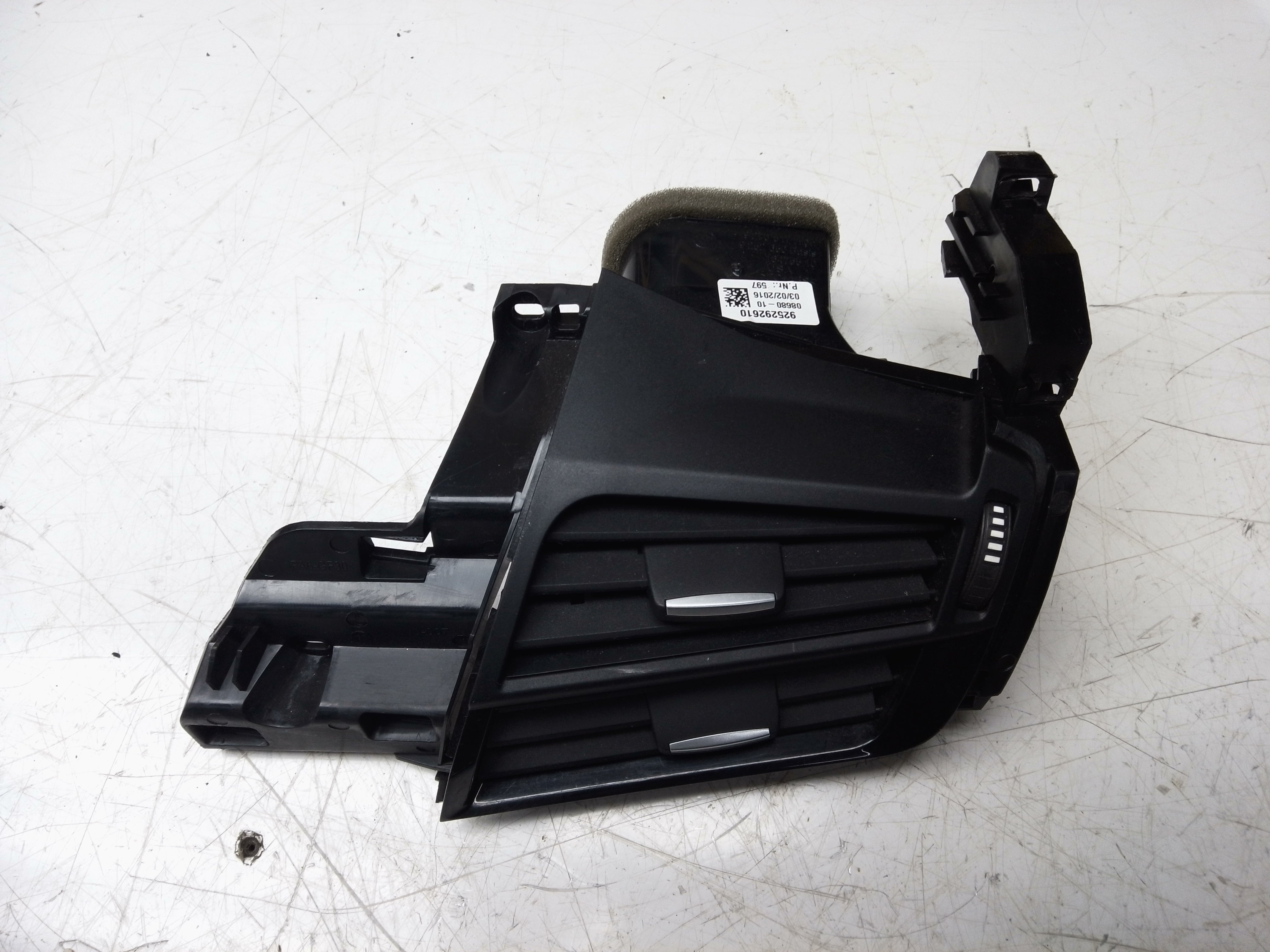 BMW X5 2017 Front Driver Side Dashboard Air Vent Grille (9270517)