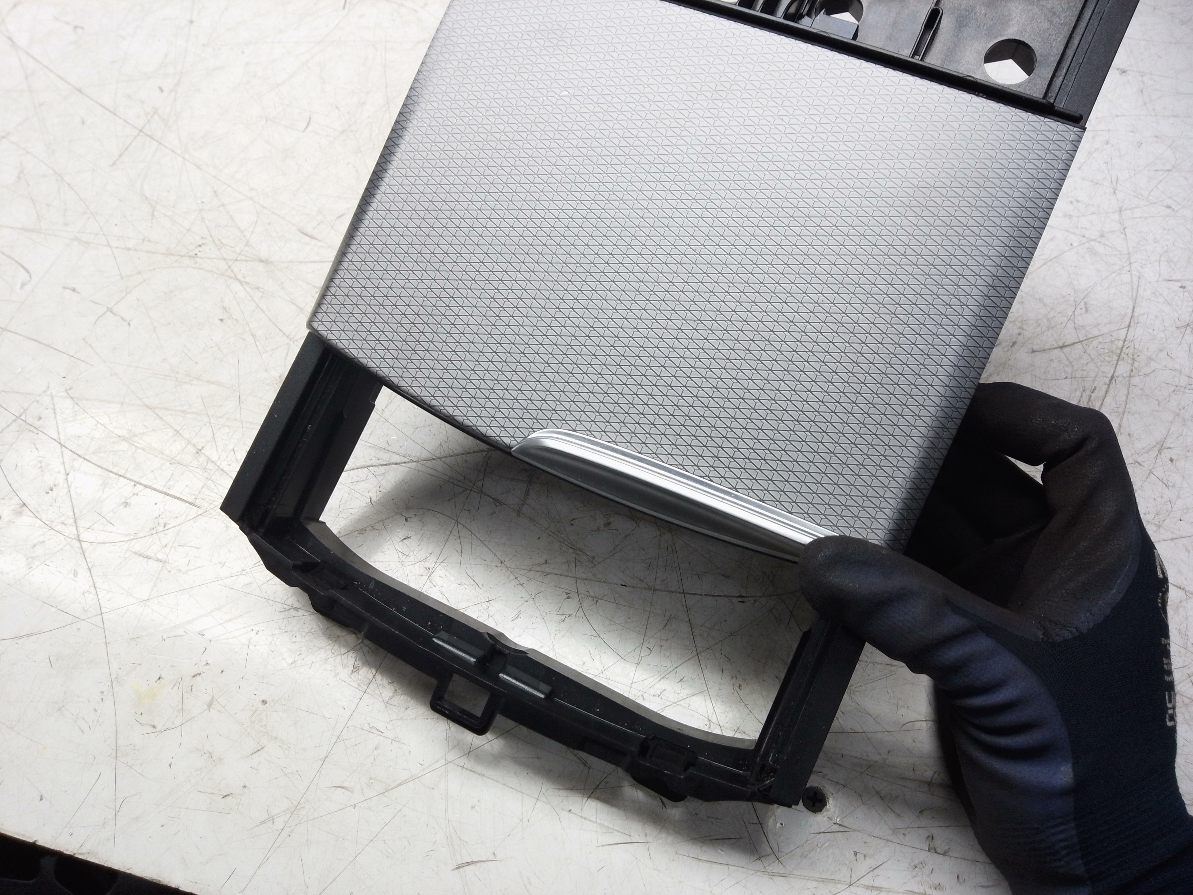 BMW 5 Series G30 G31 2019 Centre Console Compartment Lid (9330629)