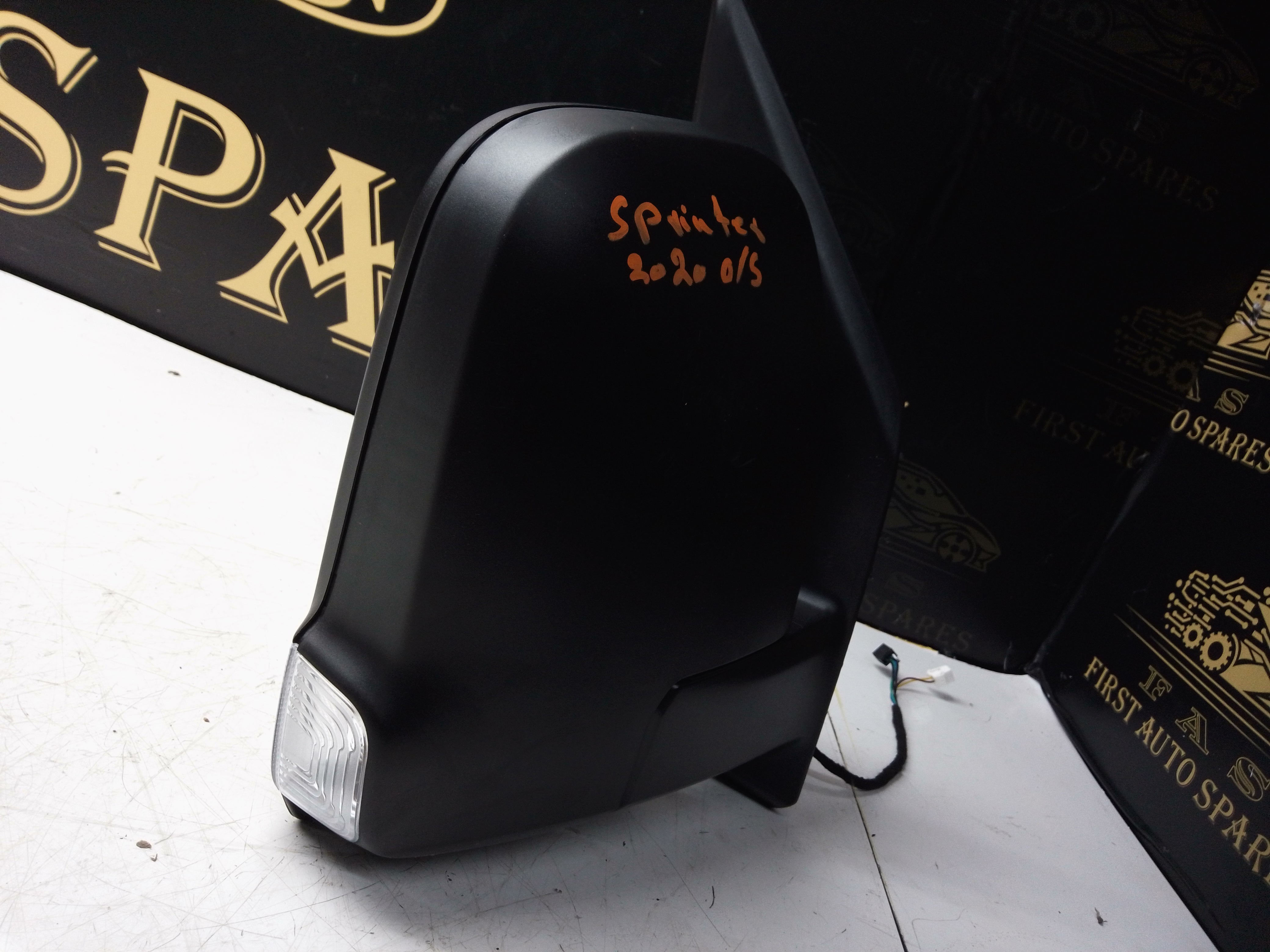 Mercedes Sprinter W907 / W910 2019–2025 Right Wing Mirror (Electric)