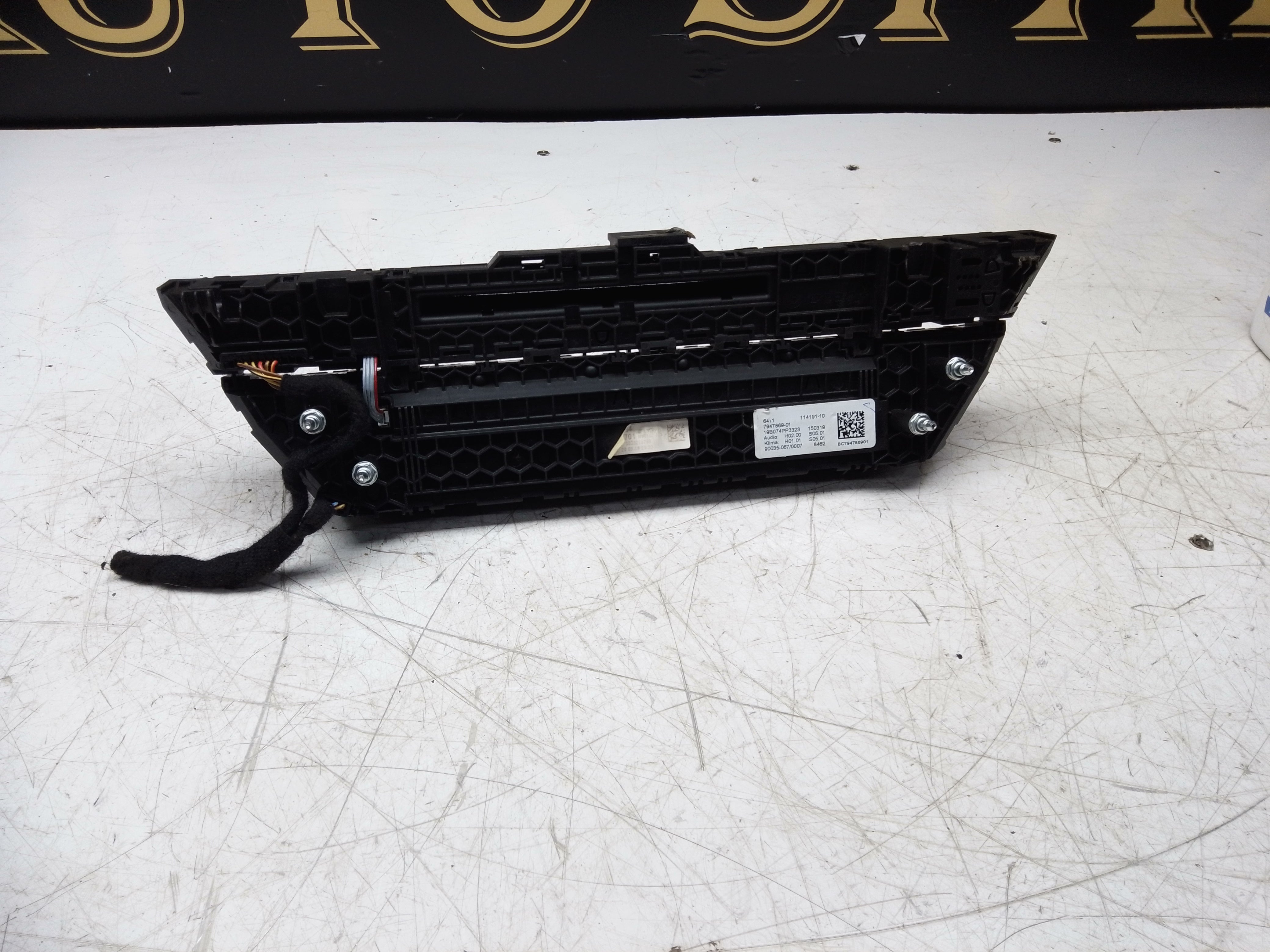 BMW 5 Series G30/G31 A/C Climate Heater Control Radio Panel (7947869)
