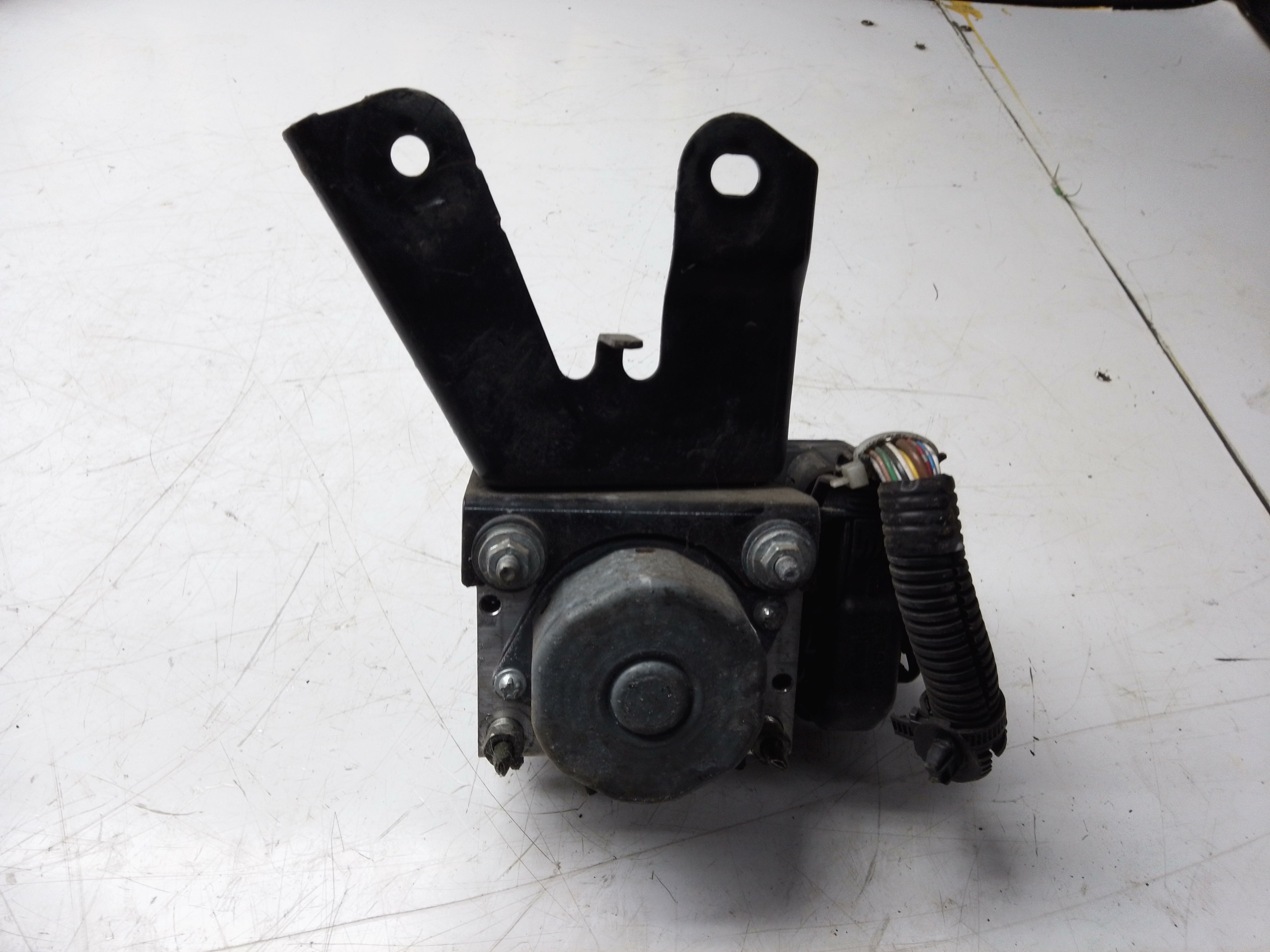 Toyota Aygo 2012 ABS Pump (2265106496)