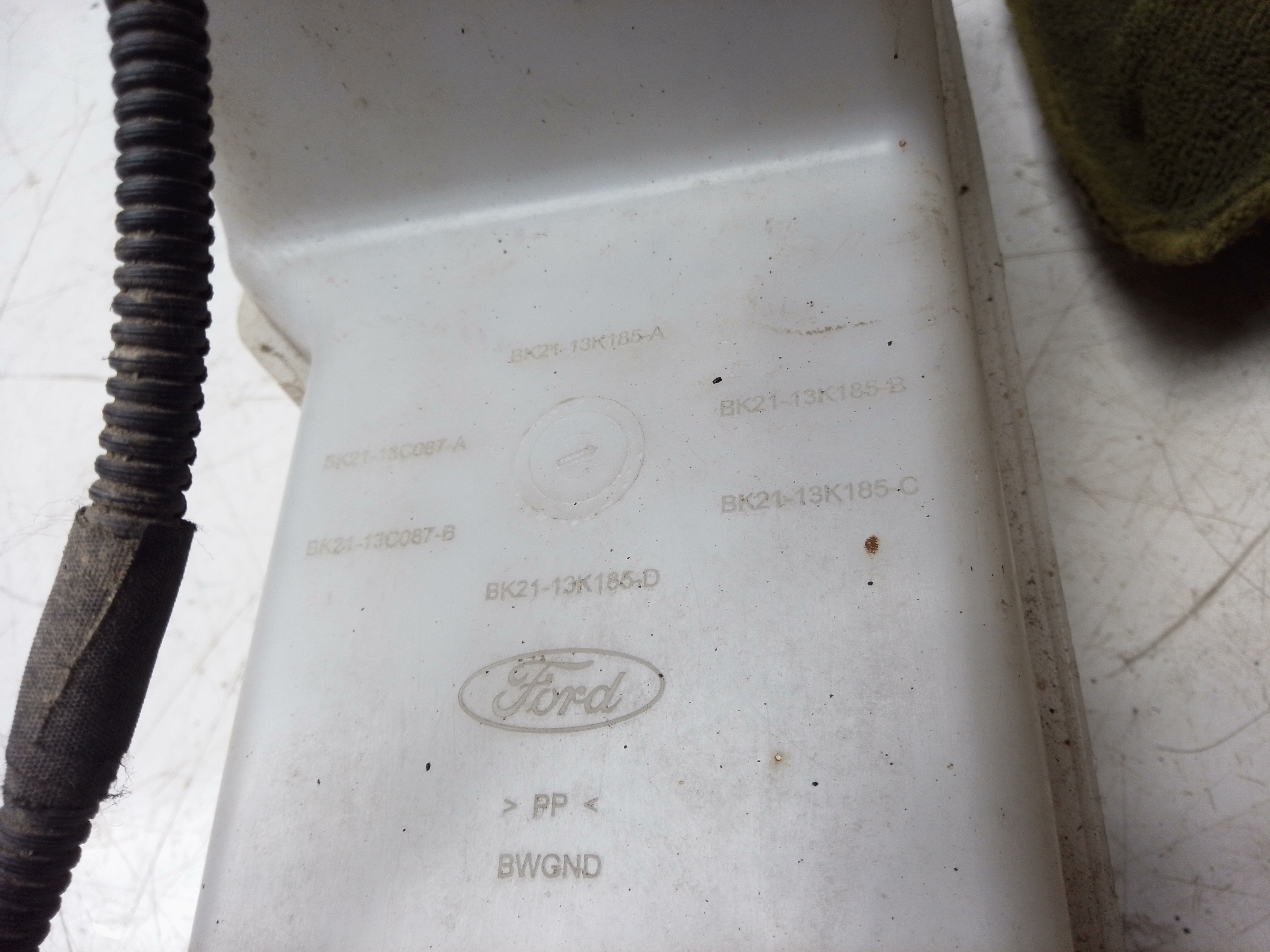 Ford Transit Custom 2022 Windscreen Washer Bottle With Pump (BK2113K185A)