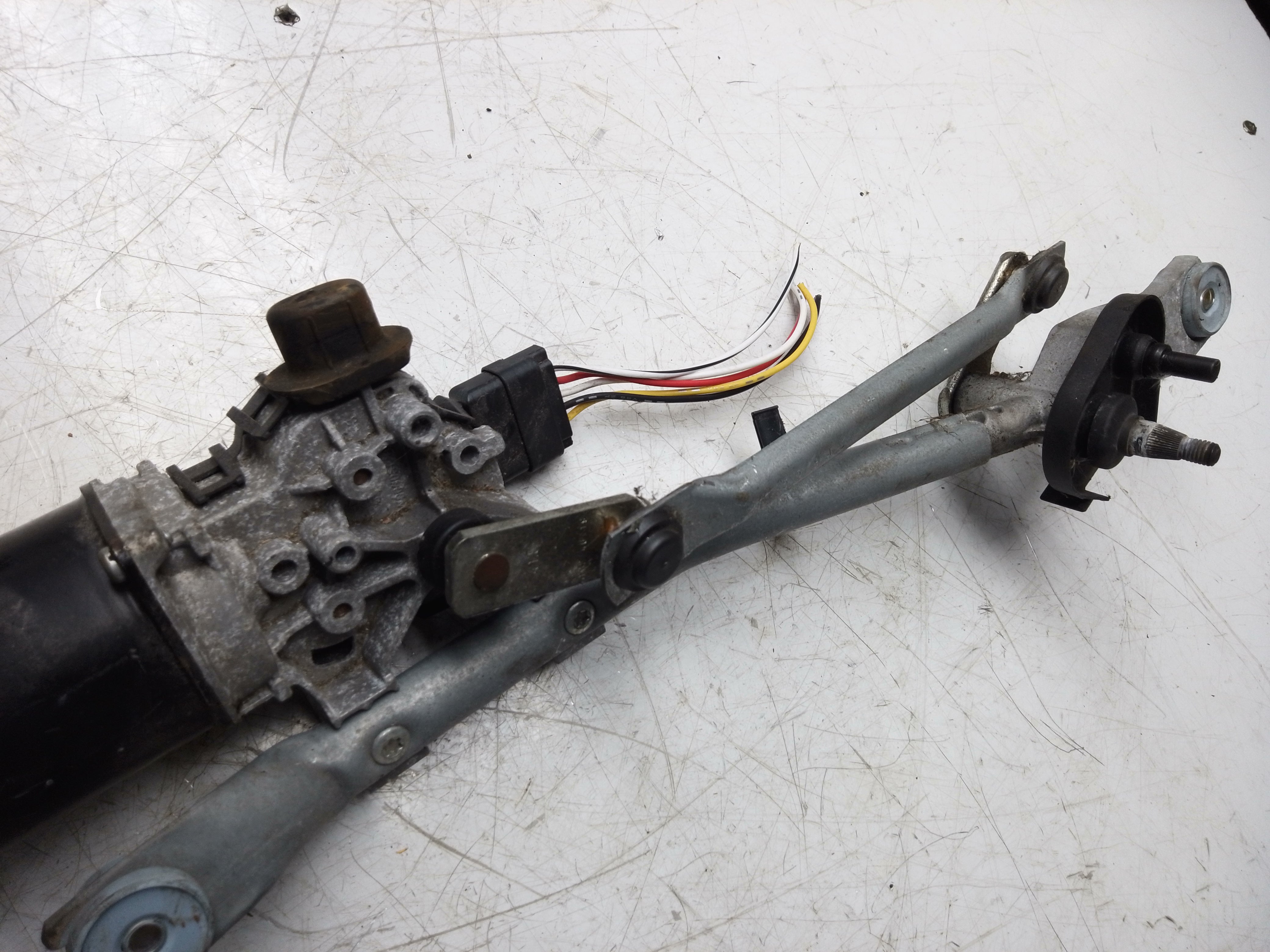 Toyota Aygo 2016 Wiper Linkage With Motor (85010-0H040)