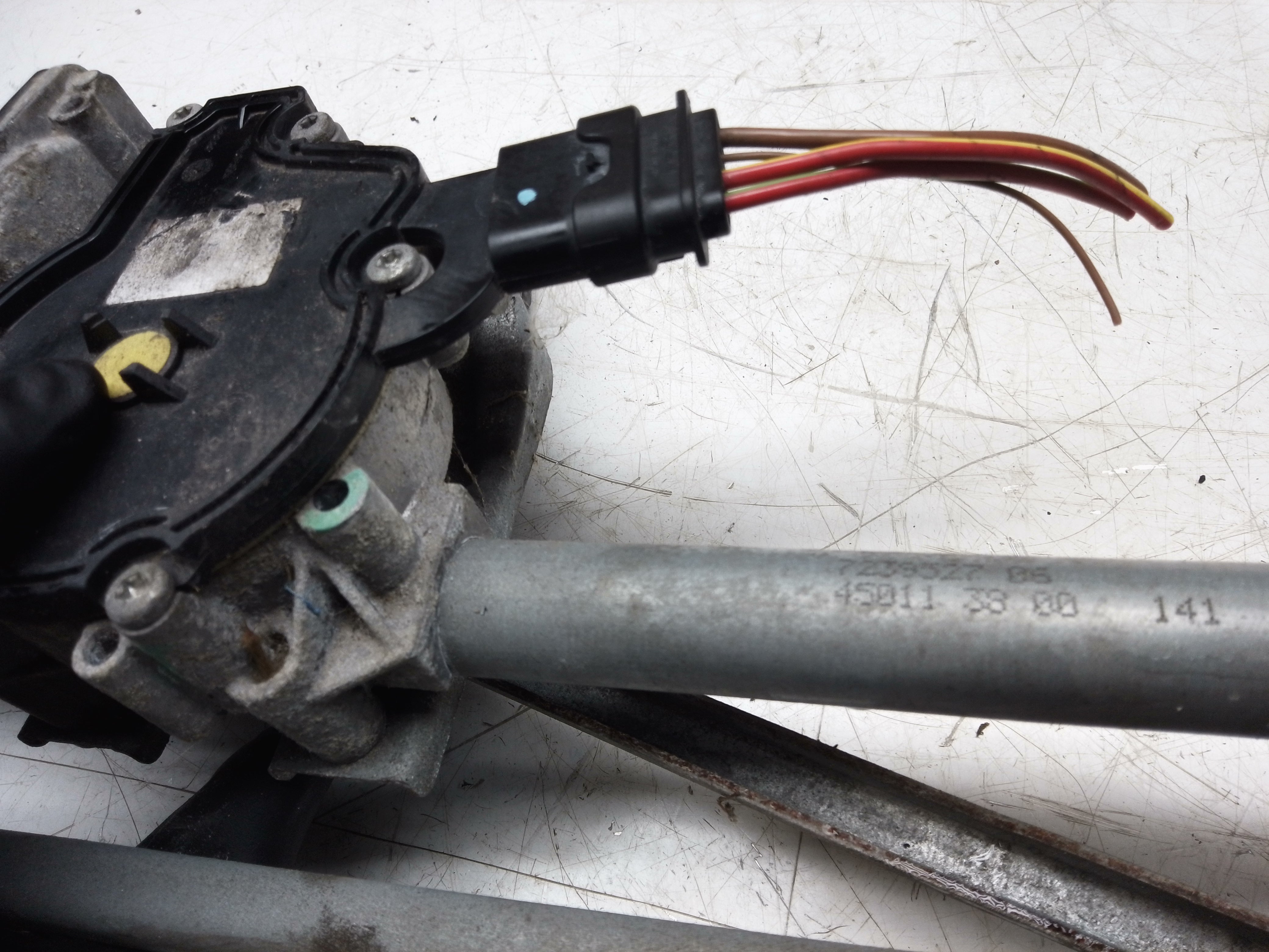 BMW 1 Series F20 Urban 2011 Front Wiper Motor & Linkage (7267504-02)