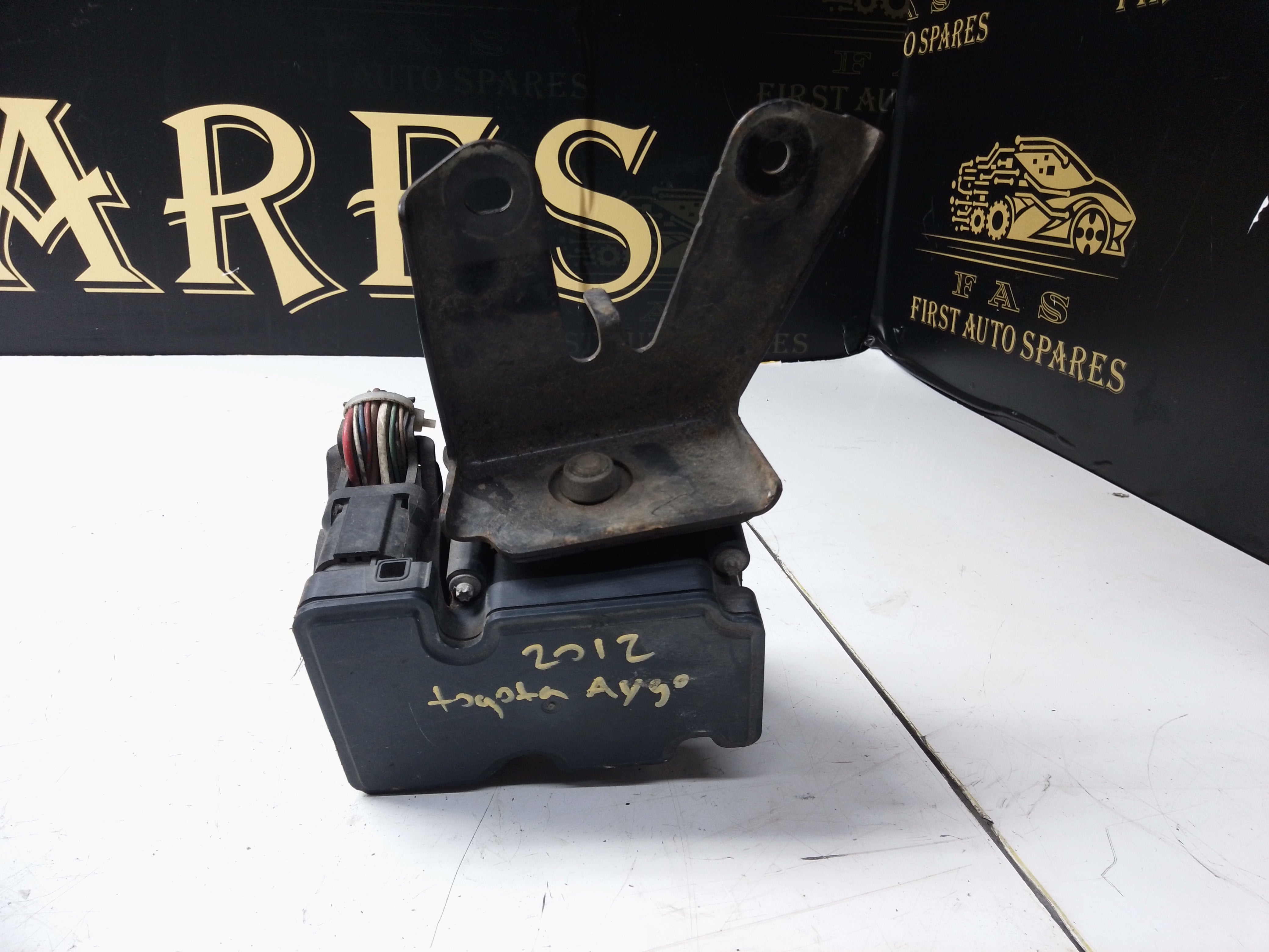 Toyota Aygo 2012 ABS Pump (2265106496)