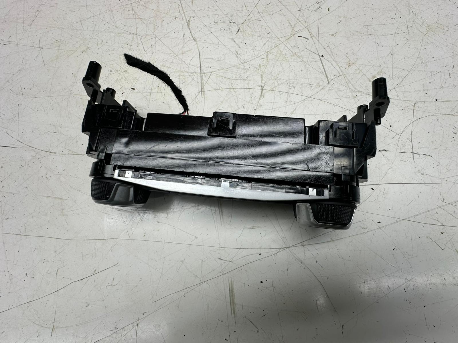 Nissan Juke Tekna 2020 Heater Climate Control Panel (27500-6PC0A) (275006PC0A--C)