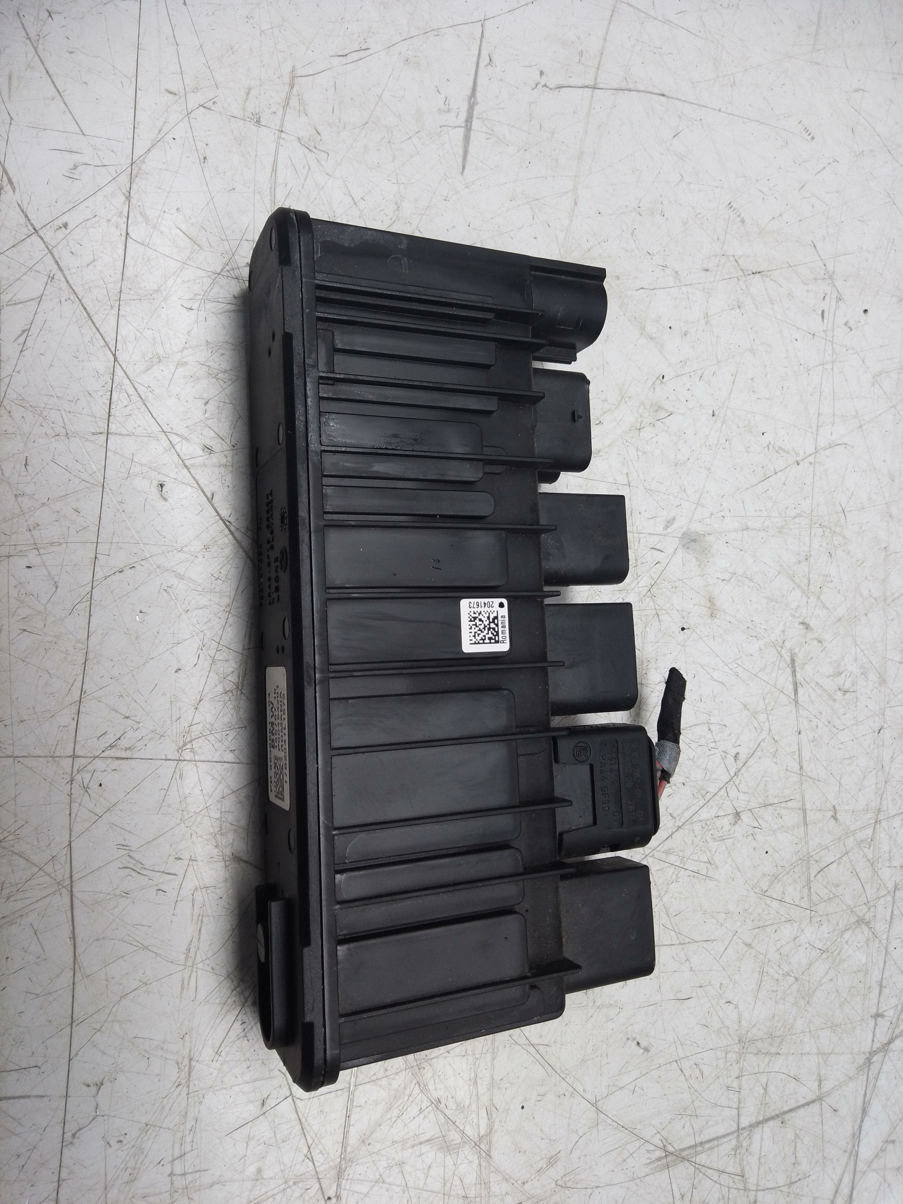 BMW F Series Integrated Supply Control Module (8638551-04)