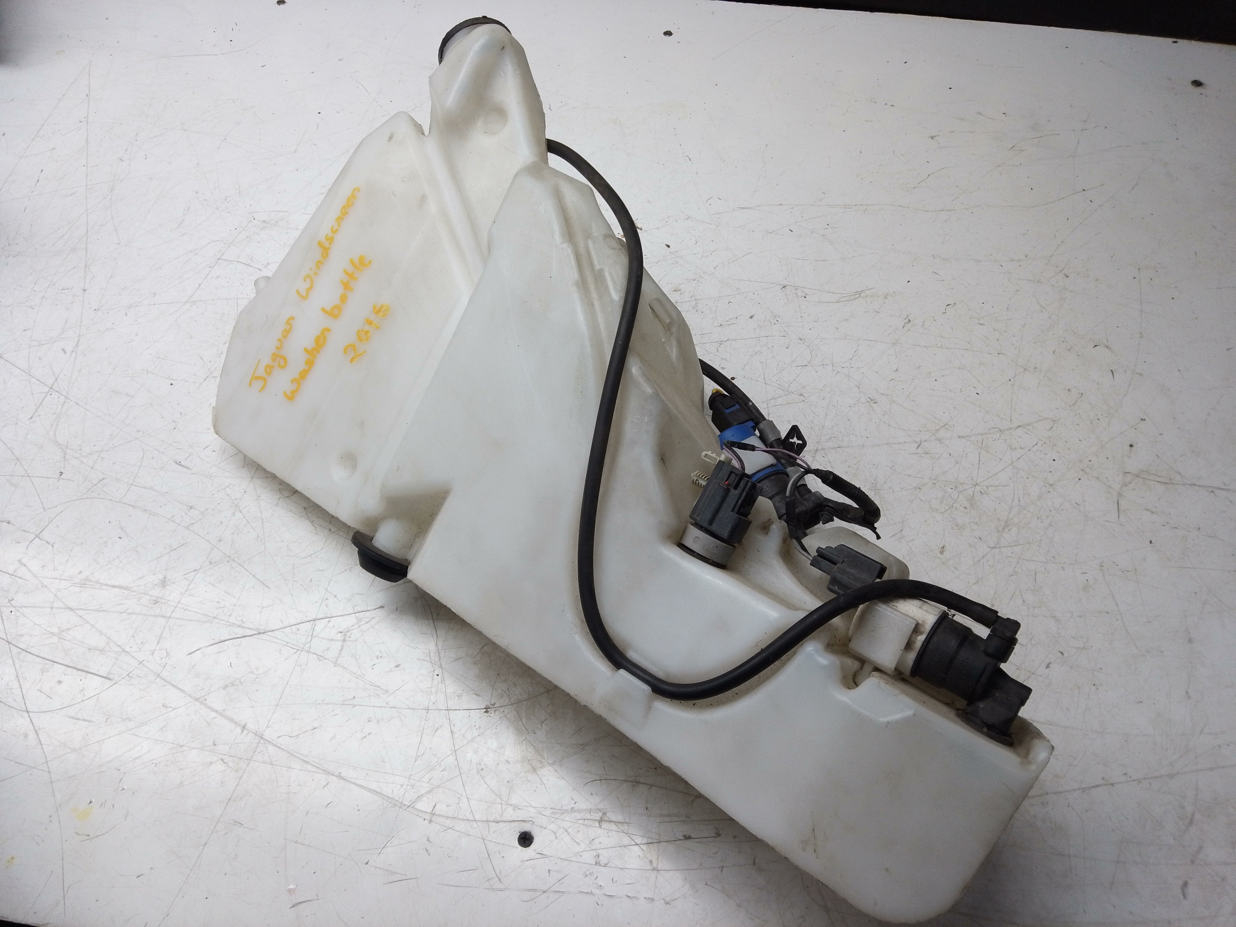 Jaguar XF X260 2016 Front Windscreen Washer Bottle (GX73-17B613-D)