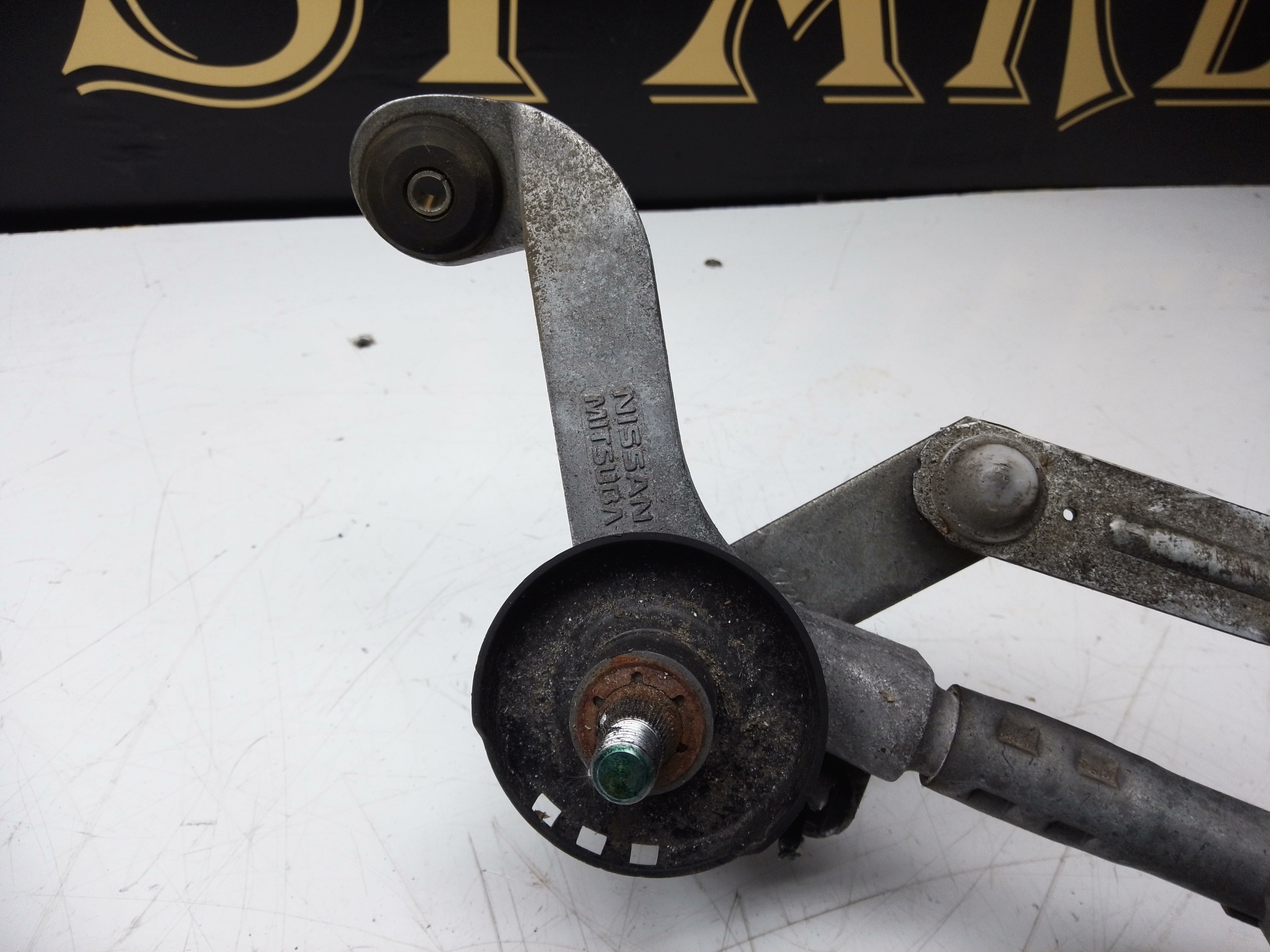 Nissan Qashqai J11 2020 Front Wiper Motor & Linkage (9Y07 C119A)