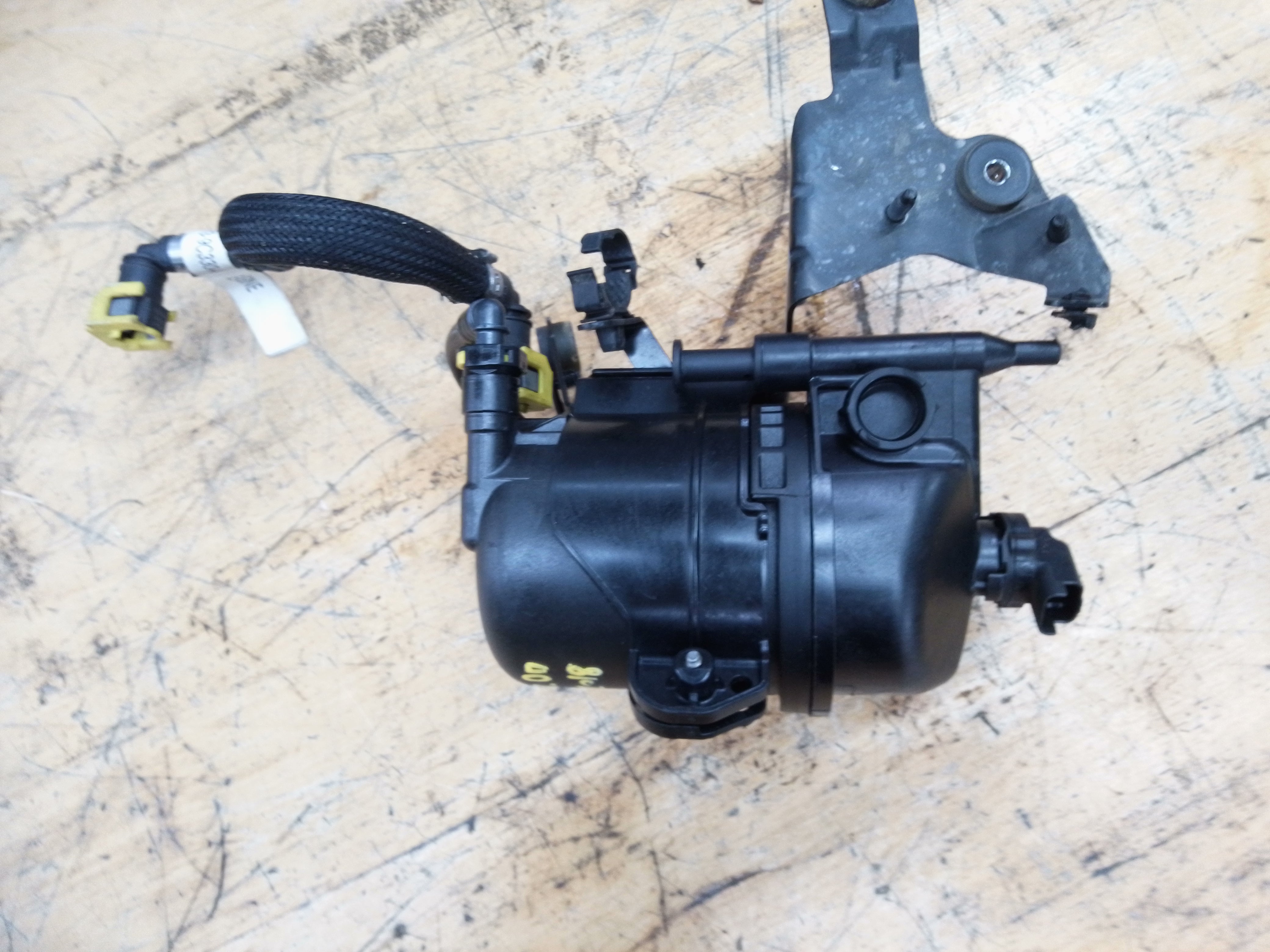 Jaguar XE 2015–2021 Diesel 204DT Fuel Filter Housing (GX73-9D202-AE)