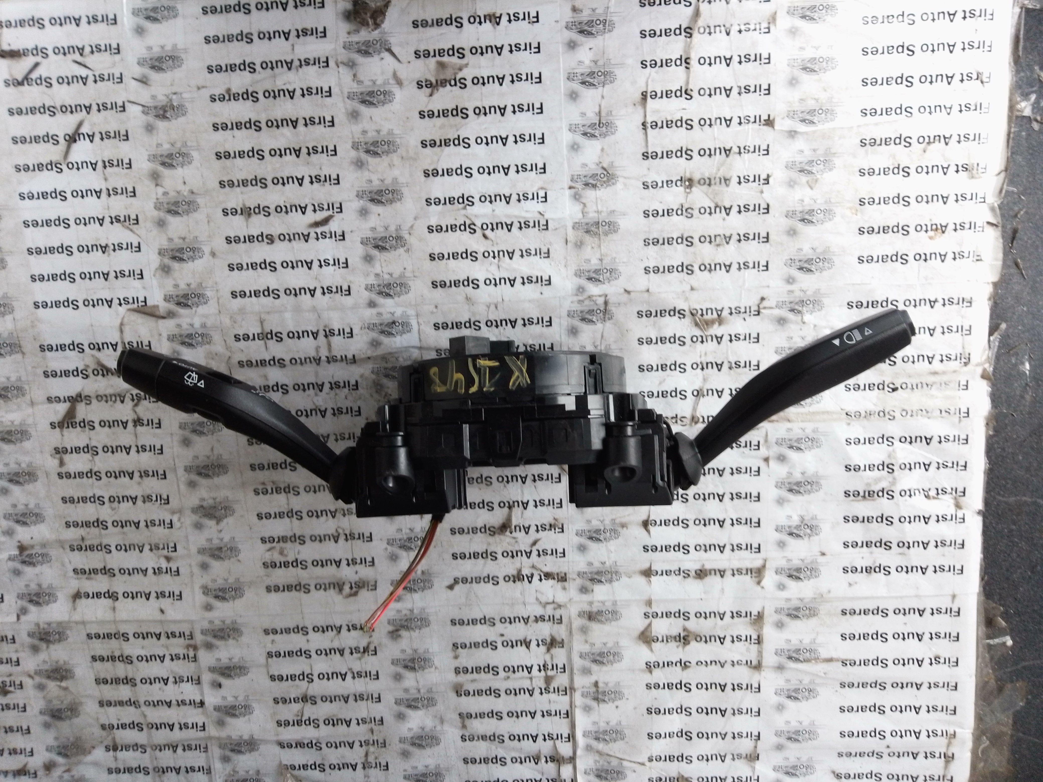 BMW X1 F48 Wiper & Indicator Switch Stalks (6827369)