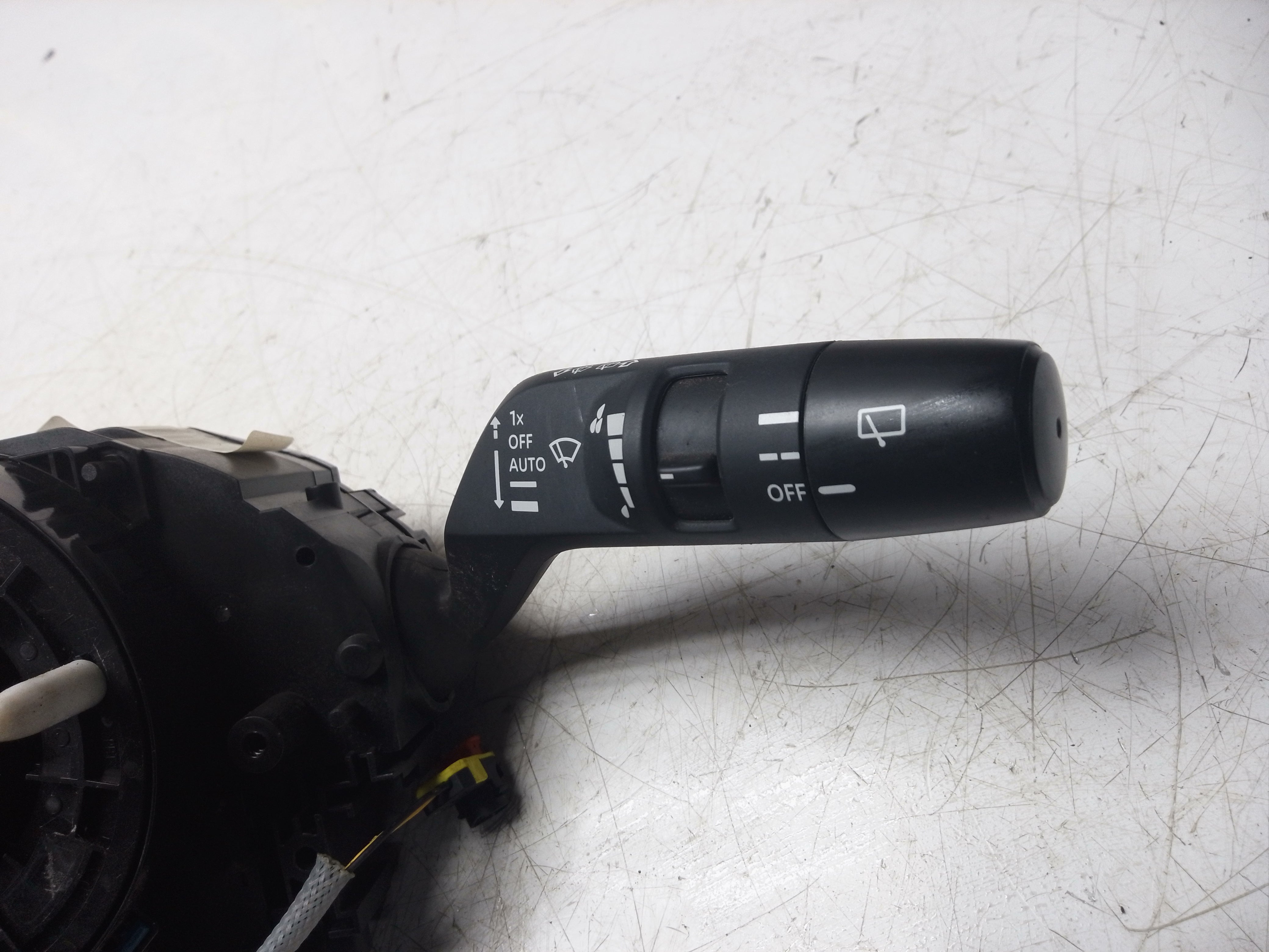 Nissan Qashqai J12 2021–2024 Windscreen Wiper Stalks with Squib (255546UA0B)