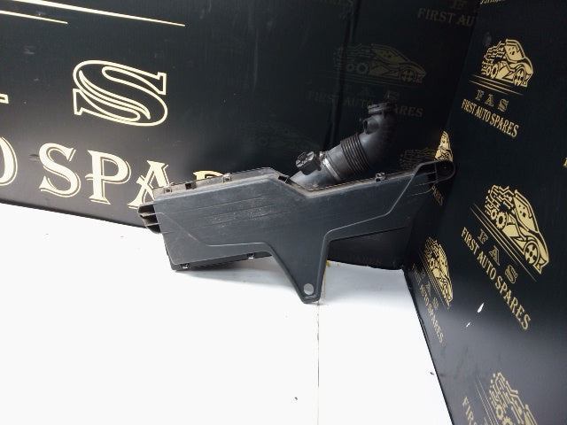 BMW 1 & 3 Series 116i F20 F21 F30 1.6 Petrol Air Filter Box Housing (7597582)