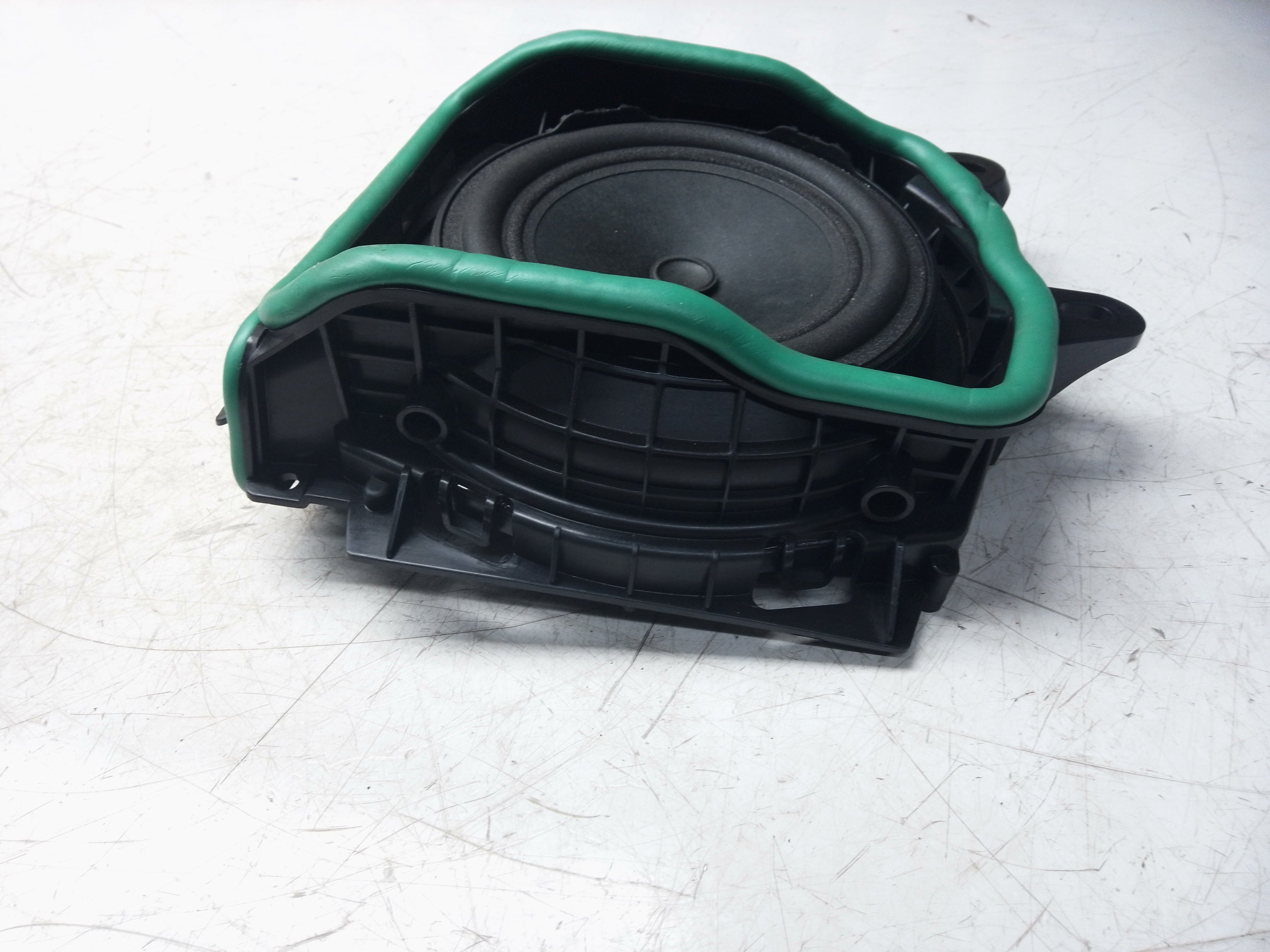BMW 3 Series G20 2018-2025 Loud Speaker Pair Bass (2622565) (2622566)