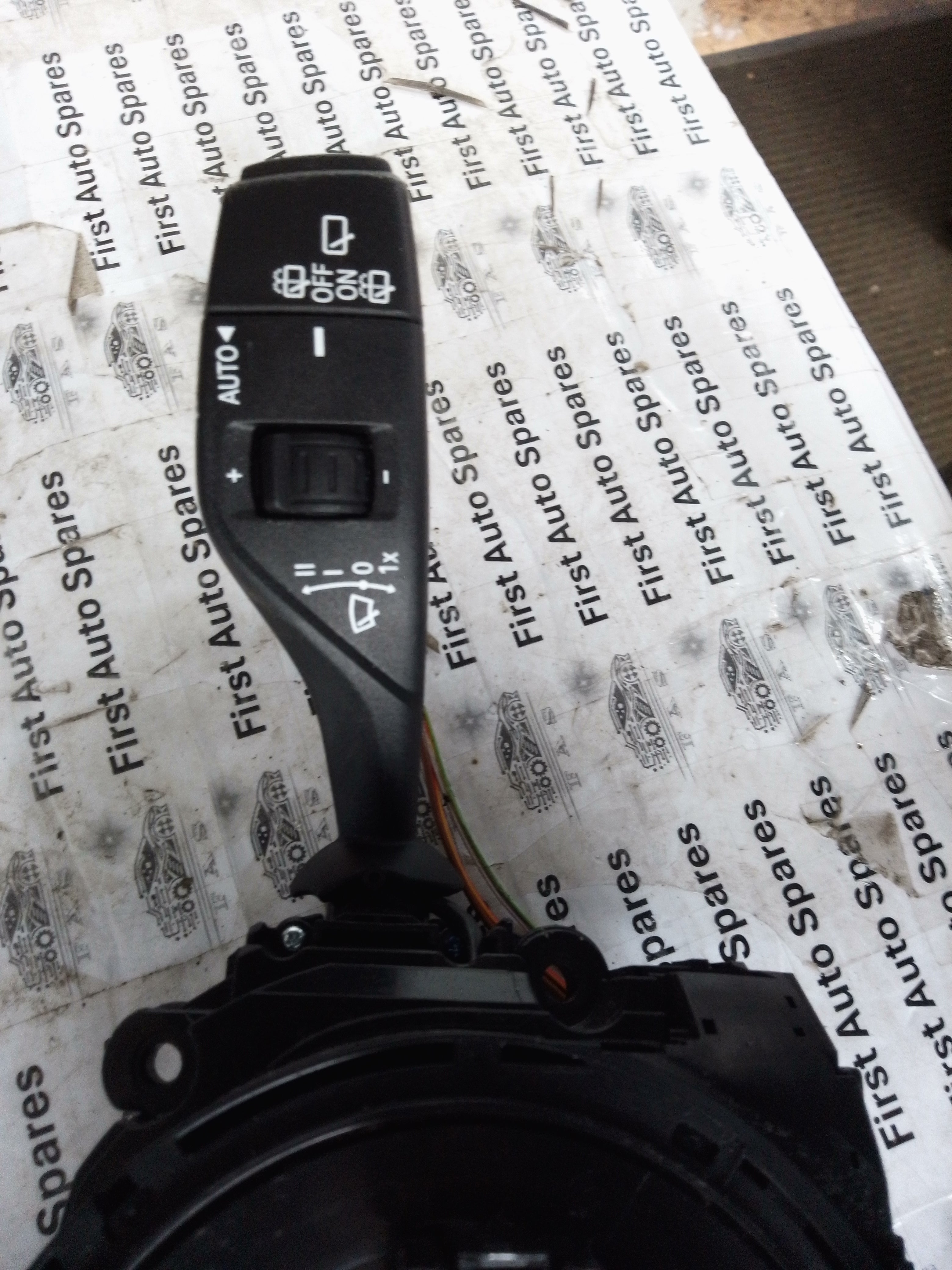 BMW X1 F48 Wiper & Indicator Switch Stalks (6827369)