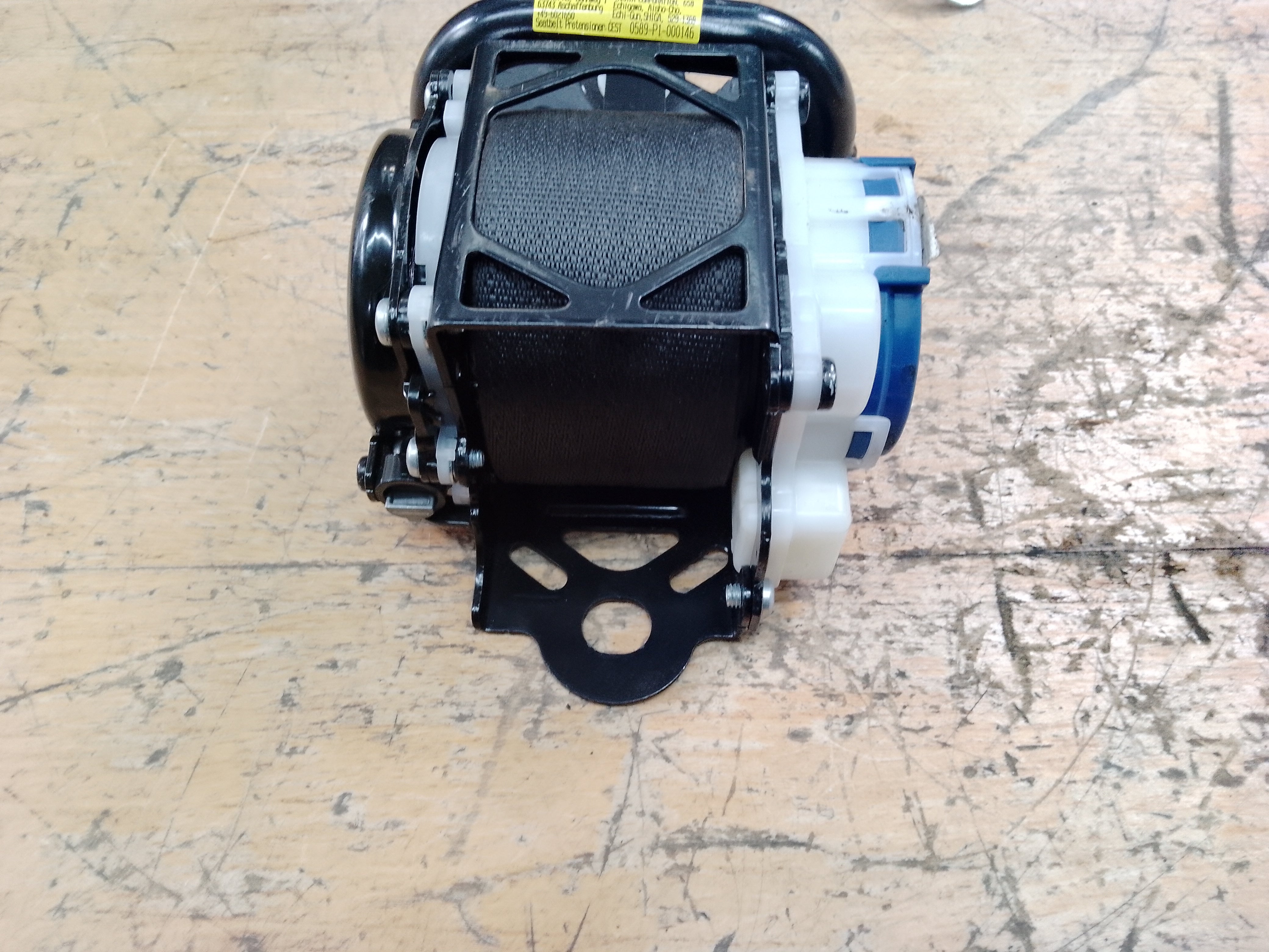 Toyota C-HR 2016-2023 Left Passenger Nearside Front Seat Belt (73220-F4010)