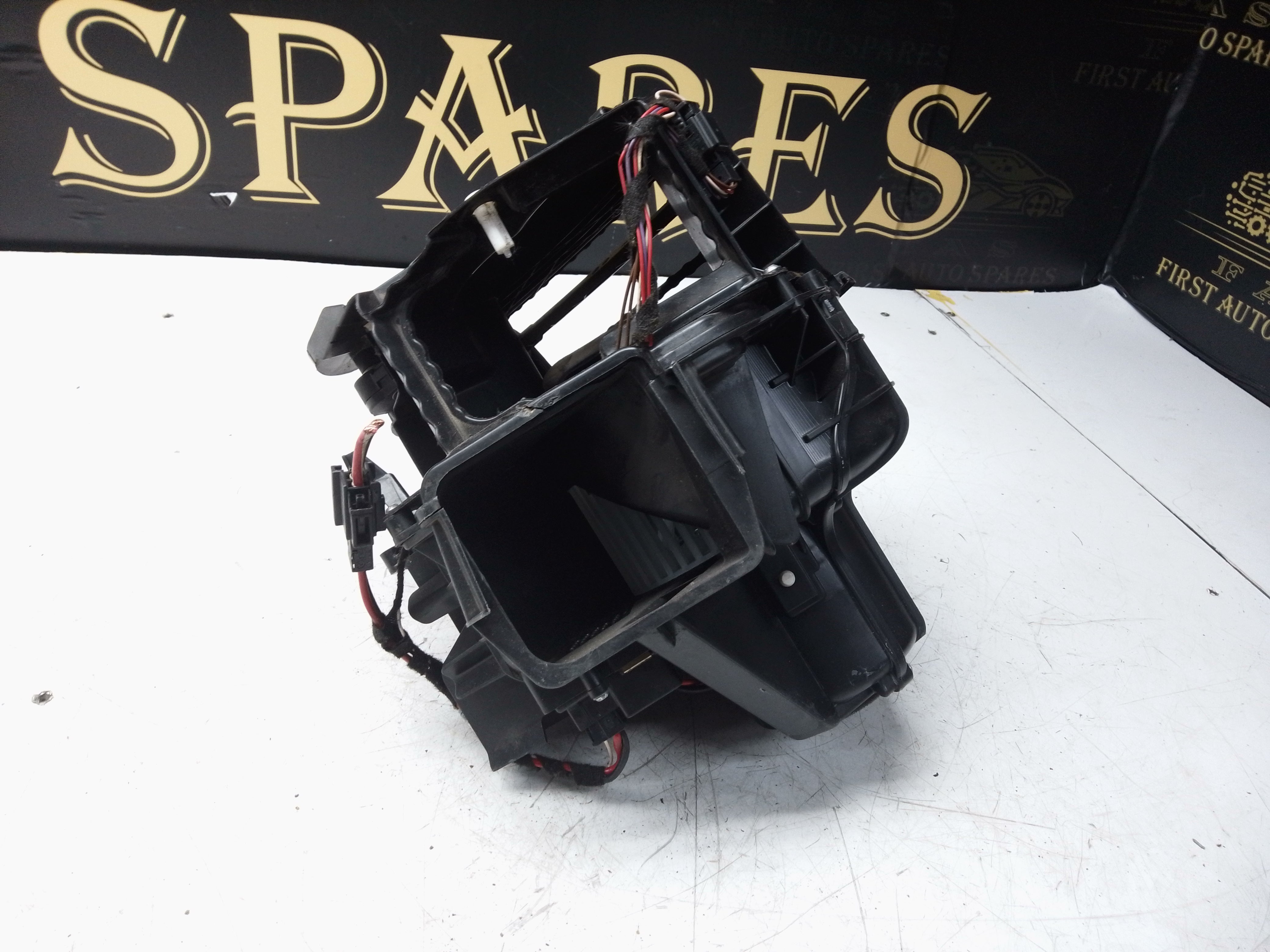 BMW 5 & 6 Series F10 F11 F12 F13 F06 Complete Heat Blower Fan (9248170-04)