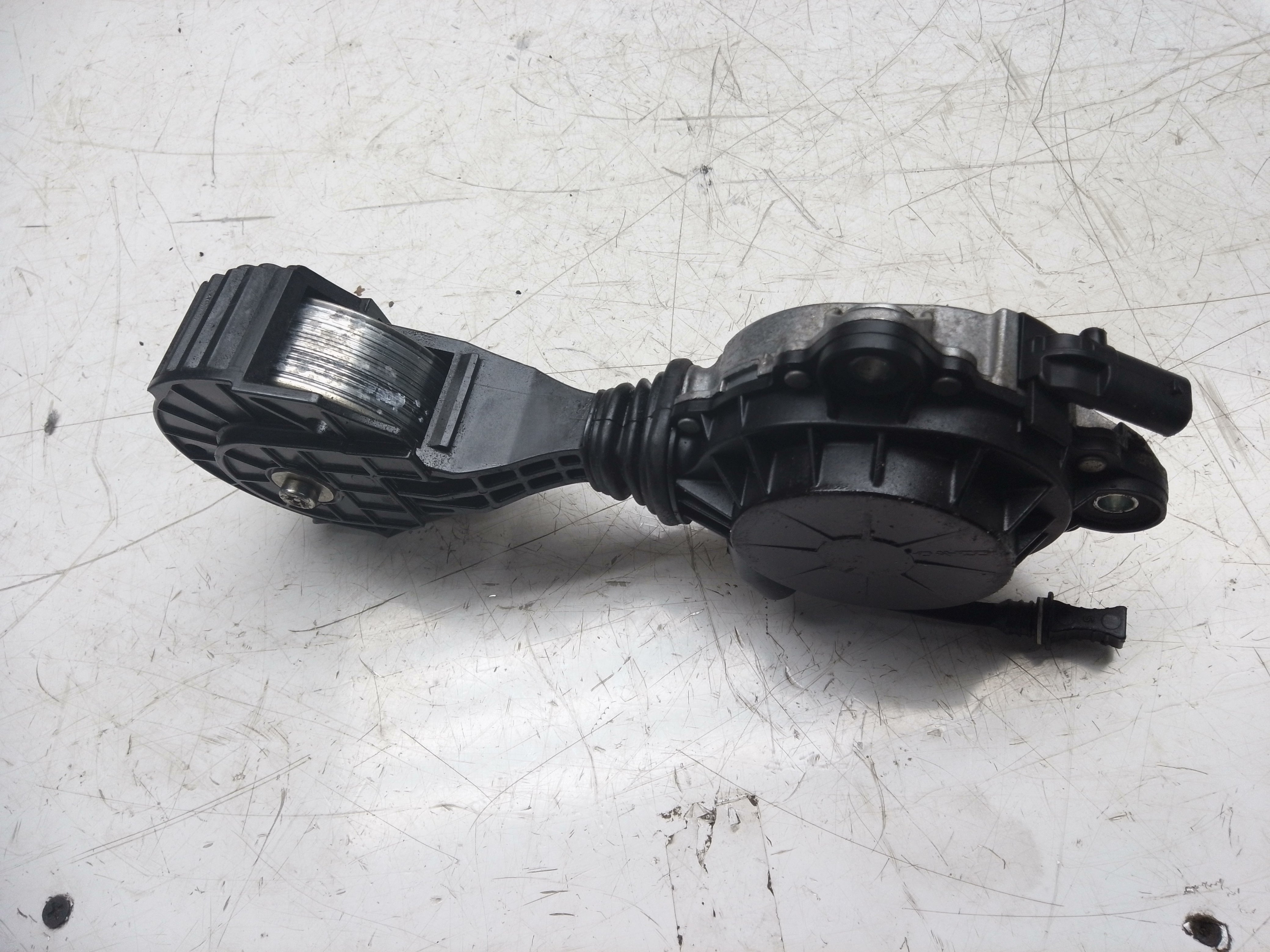 BMW F20 F21 F30 F31 F80 Belt Tensioner (N13B16A) (11287534400) (V7598832800)